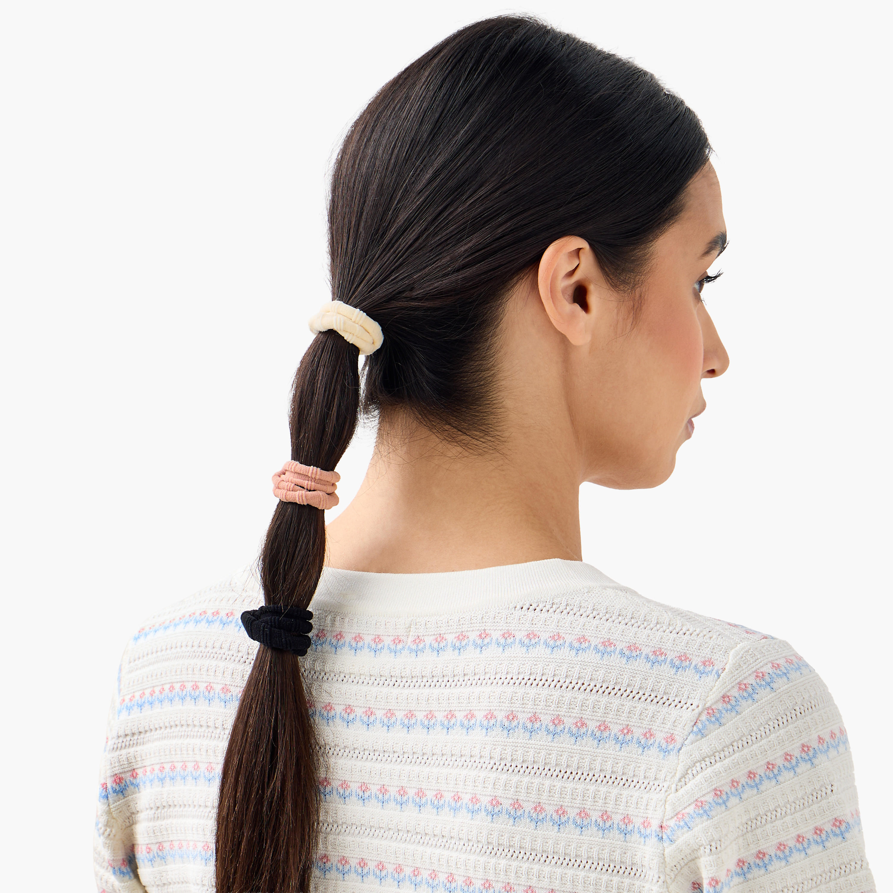 طقم ربطات شعر بارزة الملمس – عبوة من 18 قطعة-women-hairaccessories-scrunchies-image-2