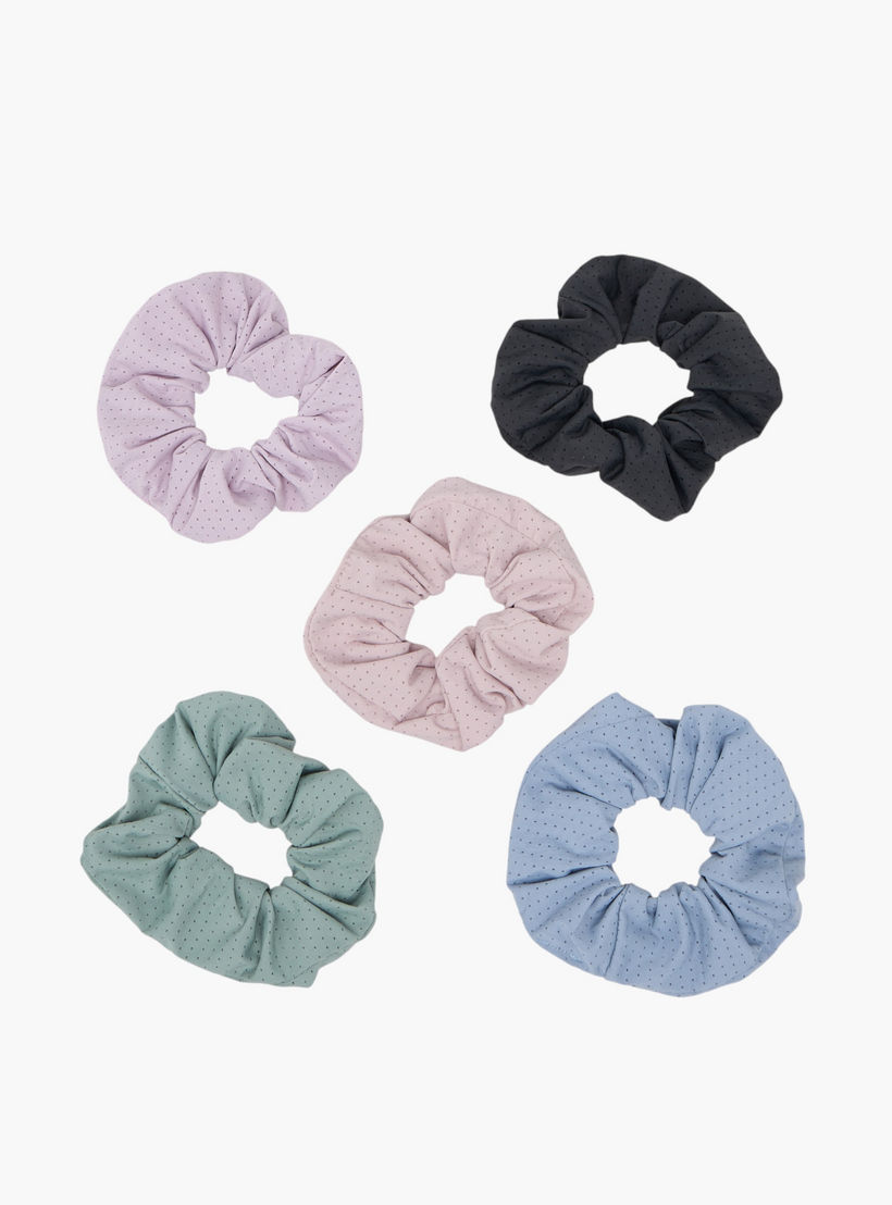 طقم ربطات شعر سكرانشي بطبعات 5 قطع من جلو-women-hairaccessories-scrunchies-image-3