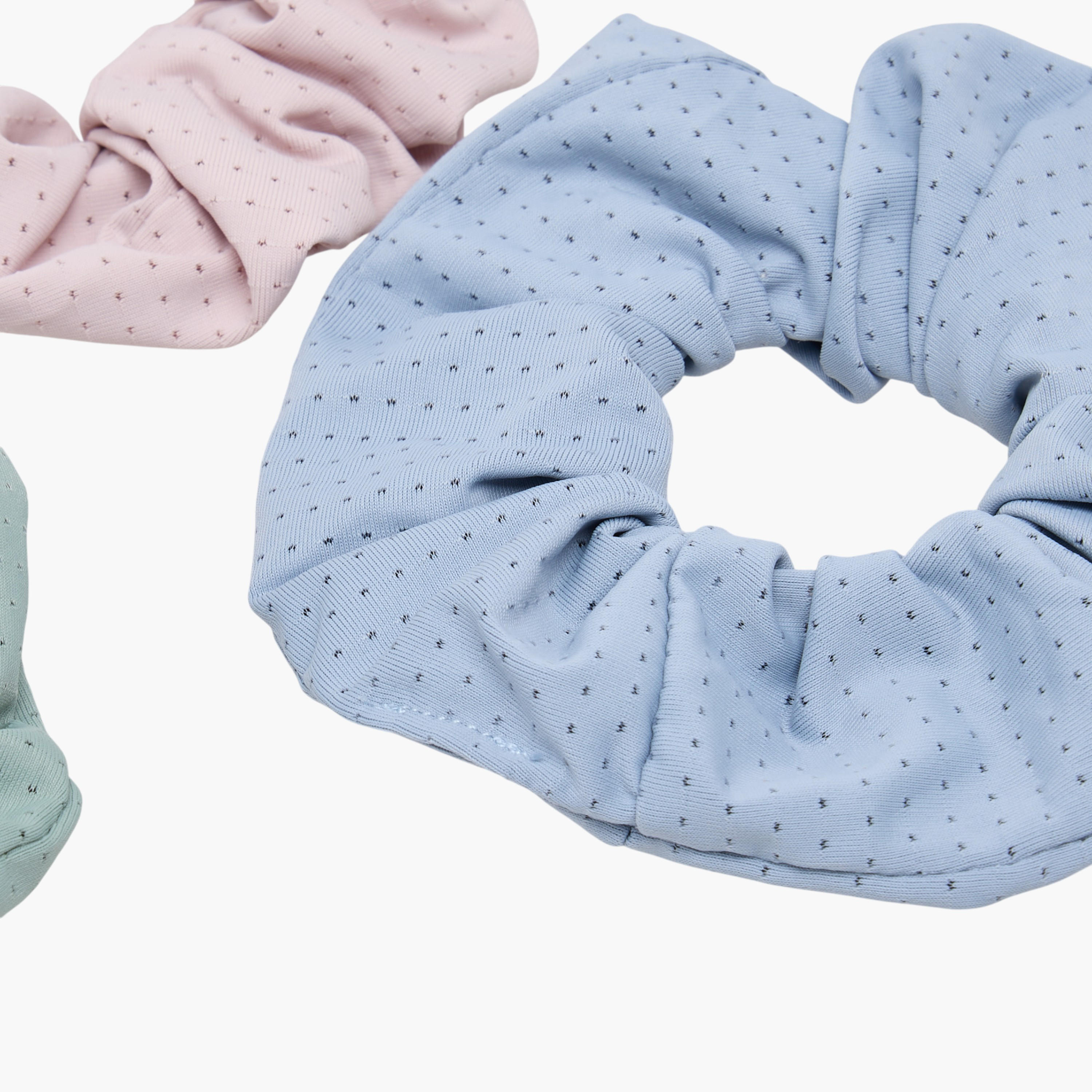 طقم ربطات شعر سكرانشي بطبعات 5 قطع من جلو-women-hairaccessories-scrunchies-image-1