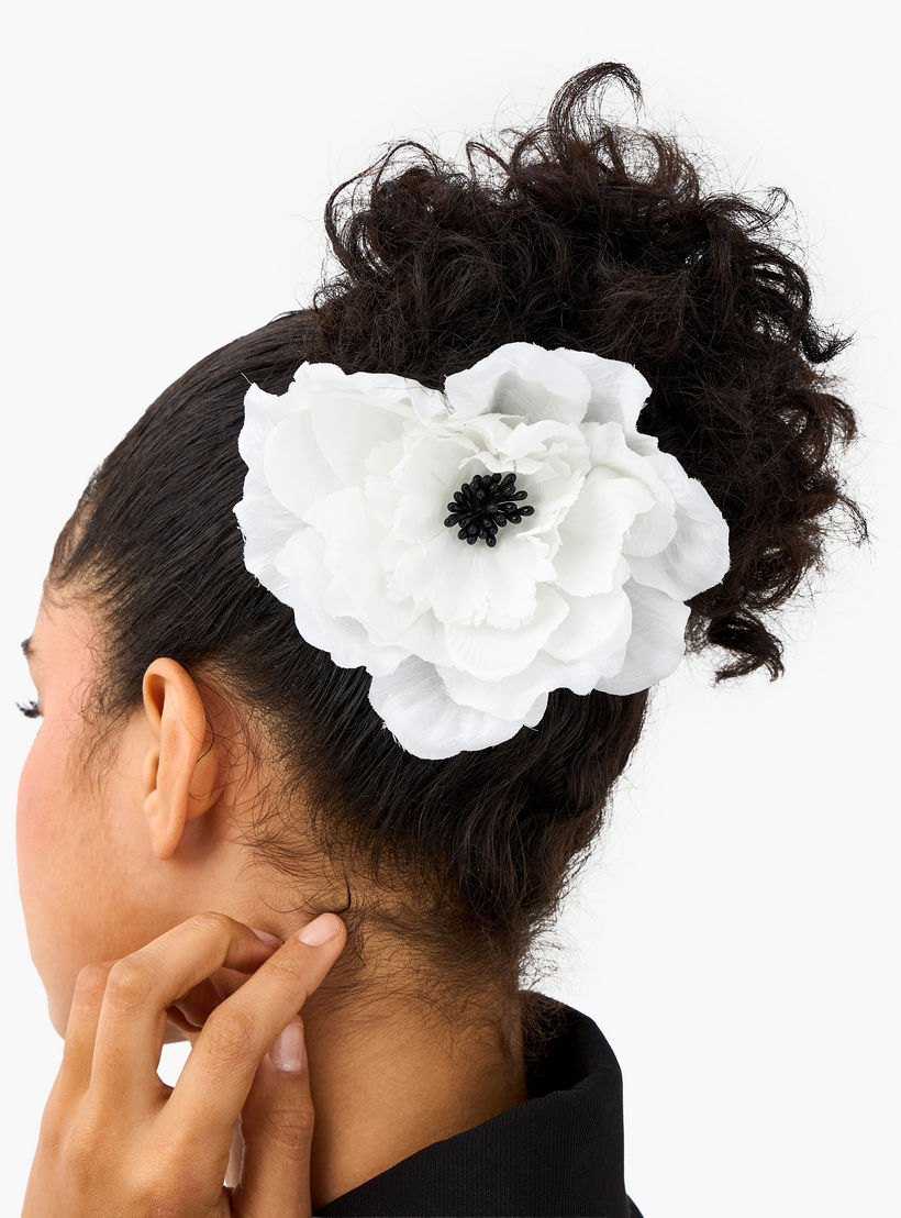 Floral Shaped Hair Clip-women-hairaccessories-clips-image-2