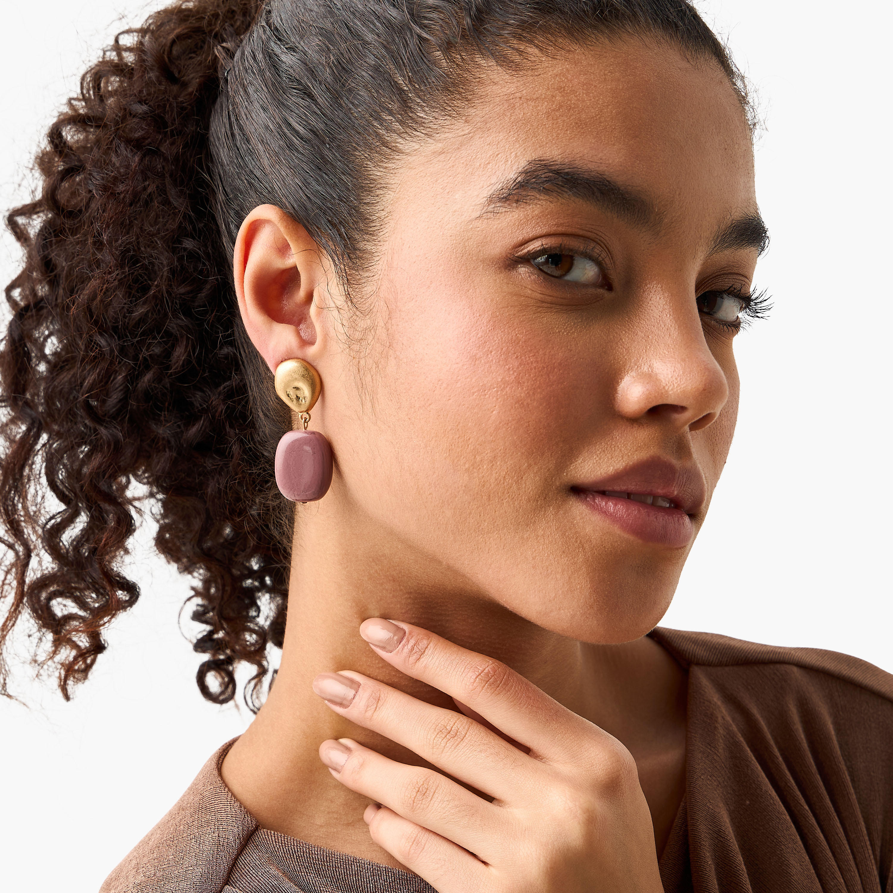 طقم من 2 أقراط معدنية متنوعة بمكبس إغلاق خلفي-women-watchesandjewellery-jewellery-earrings-image-2