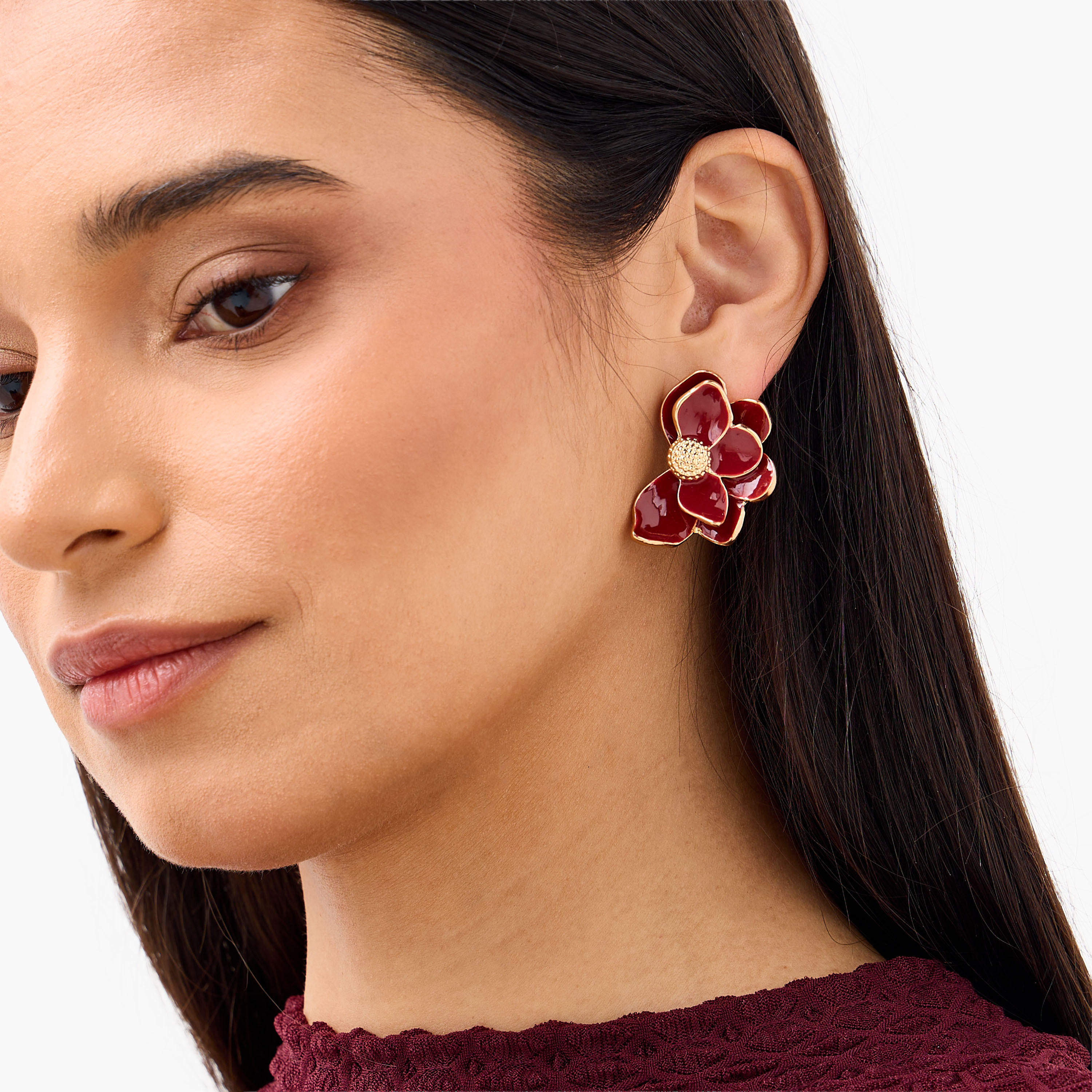 حلقان مرصعة بالراتنج على شكل زهور مع مشبك خلفي-women-watchesandjewellery-jewellery-earrings-image-2