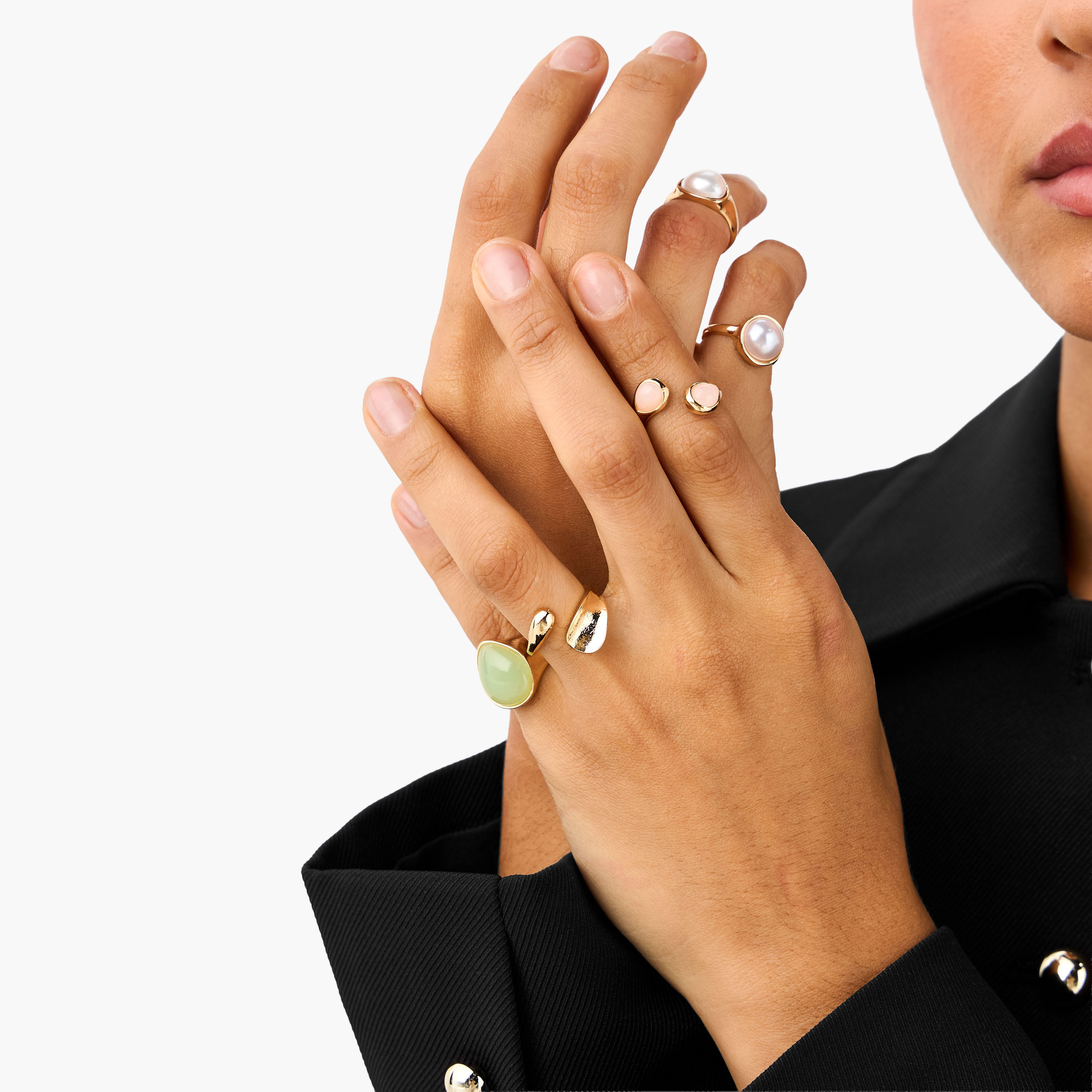 طقم خواتم ذهبية 5 قطع بتفاصيل لؤلؤ-women-watchesandjewellery-jewellery-rings-image-2