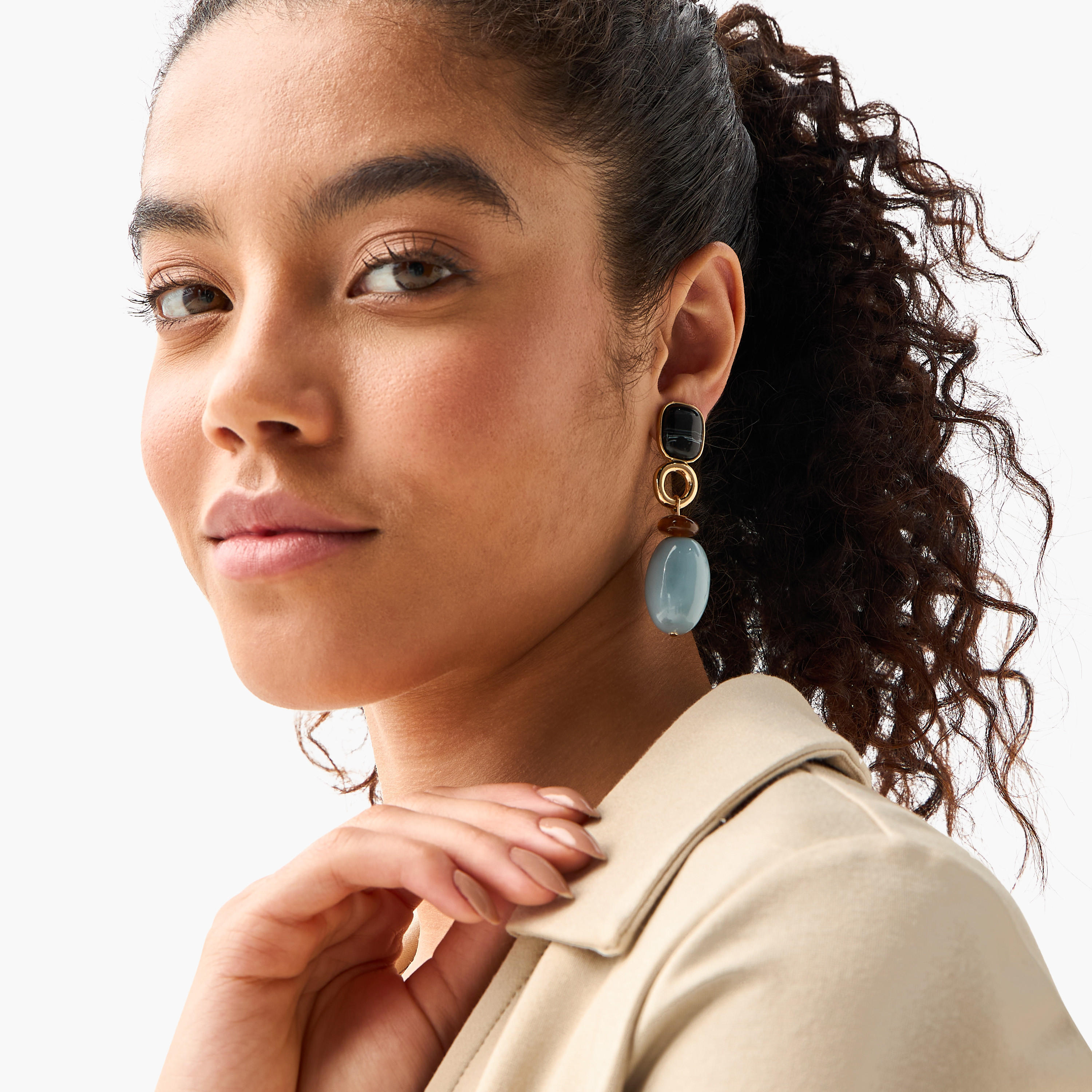 أقراط كرات معدنية متدلية بمكبس إغلاق خلفي-women-watchesandjewellery-jewellery-earrings-image-2