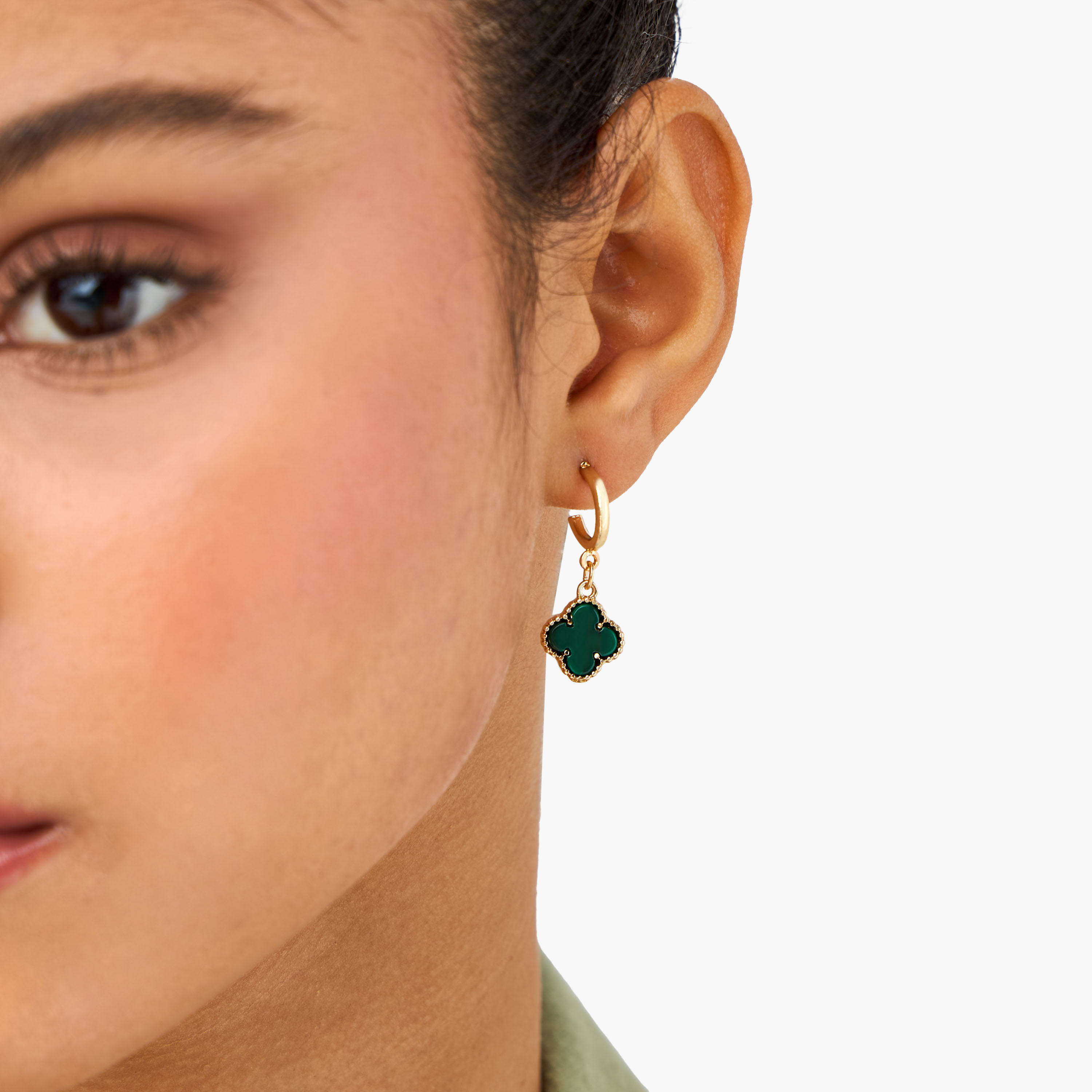 حلقان ميتالك متنوعة عدد 12 بمكبس إغلاق خلفي-women-watchesandjewellery-jewellery-earrings-image-2