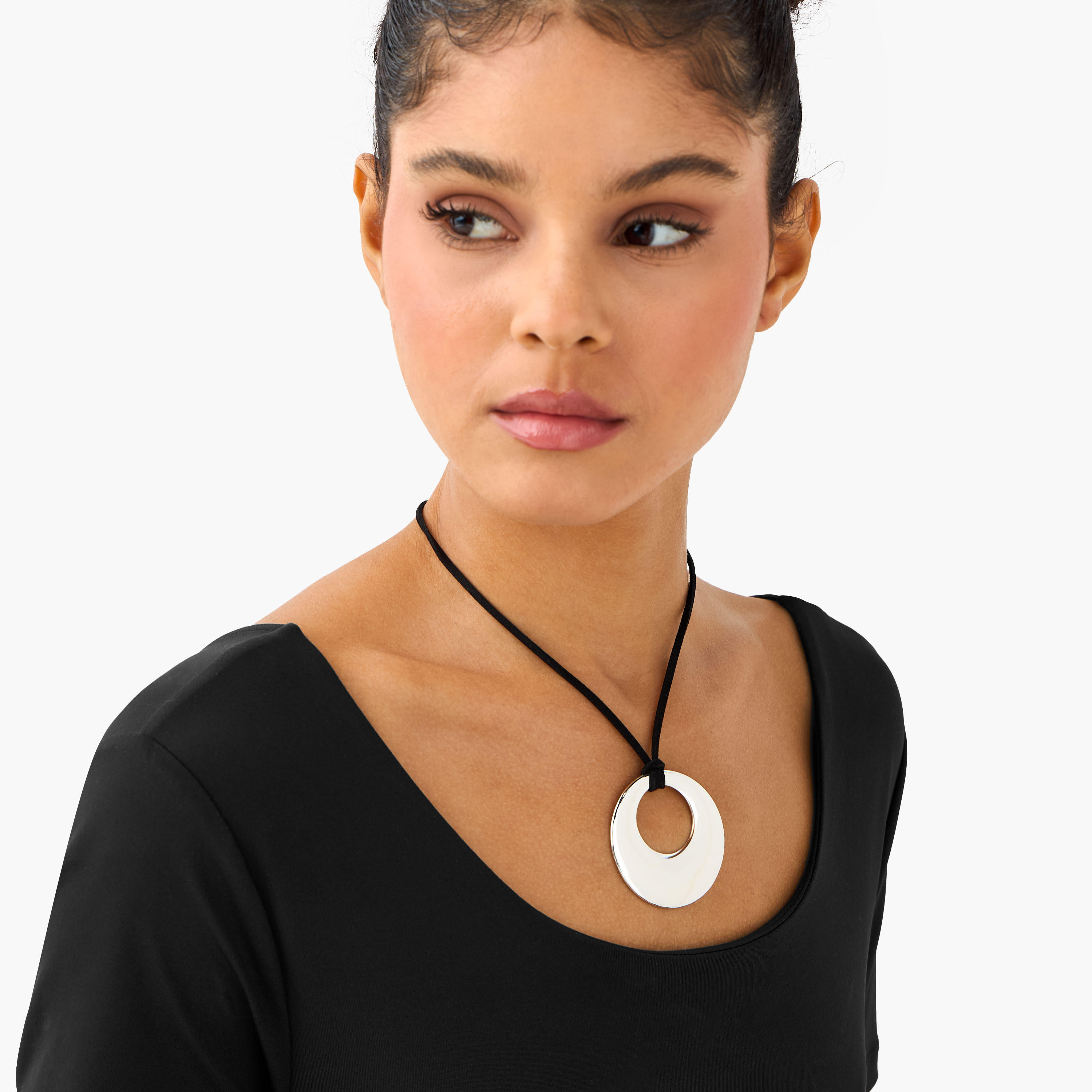 Metal Pendant Necklace-women-watchesandjewellery-jewellery-necklacesandpendants-image-2