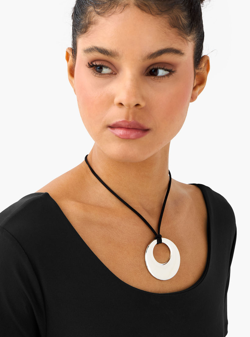 Metal Pendant Necklace-women-watchesandjewellery-jewellery-necklacesandpendants-image-2