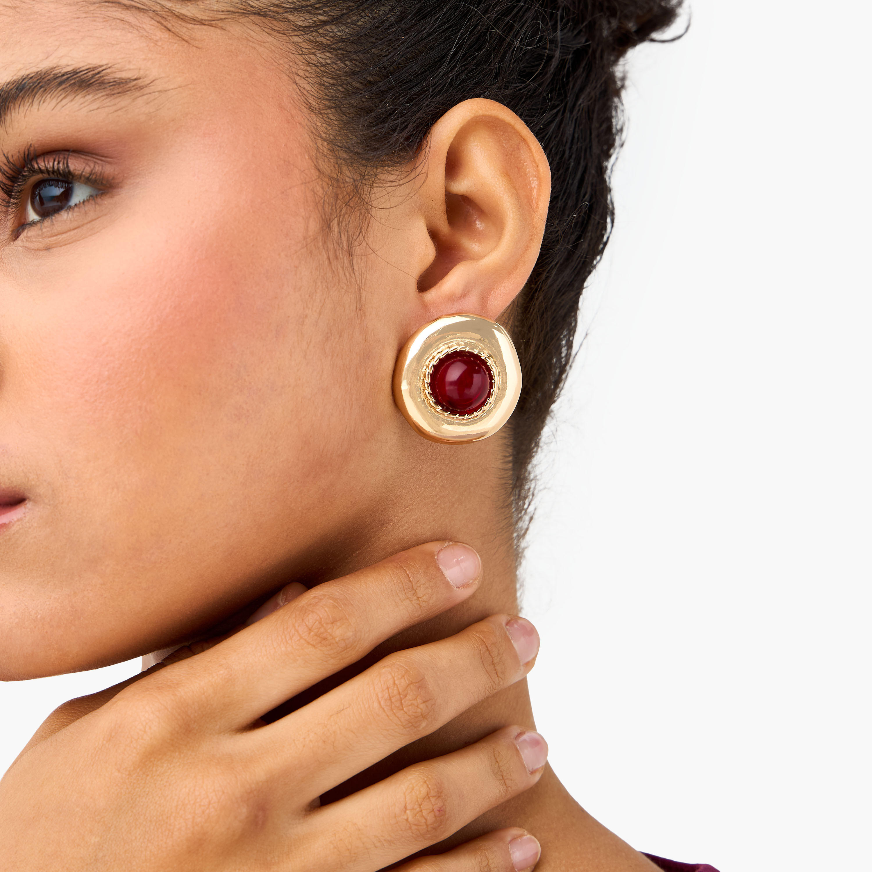 أقراط ميتاليك مرصّعة بمكبس إغلاق خلفي-women-watchesandjewellery-jewellery-earrings-image-4