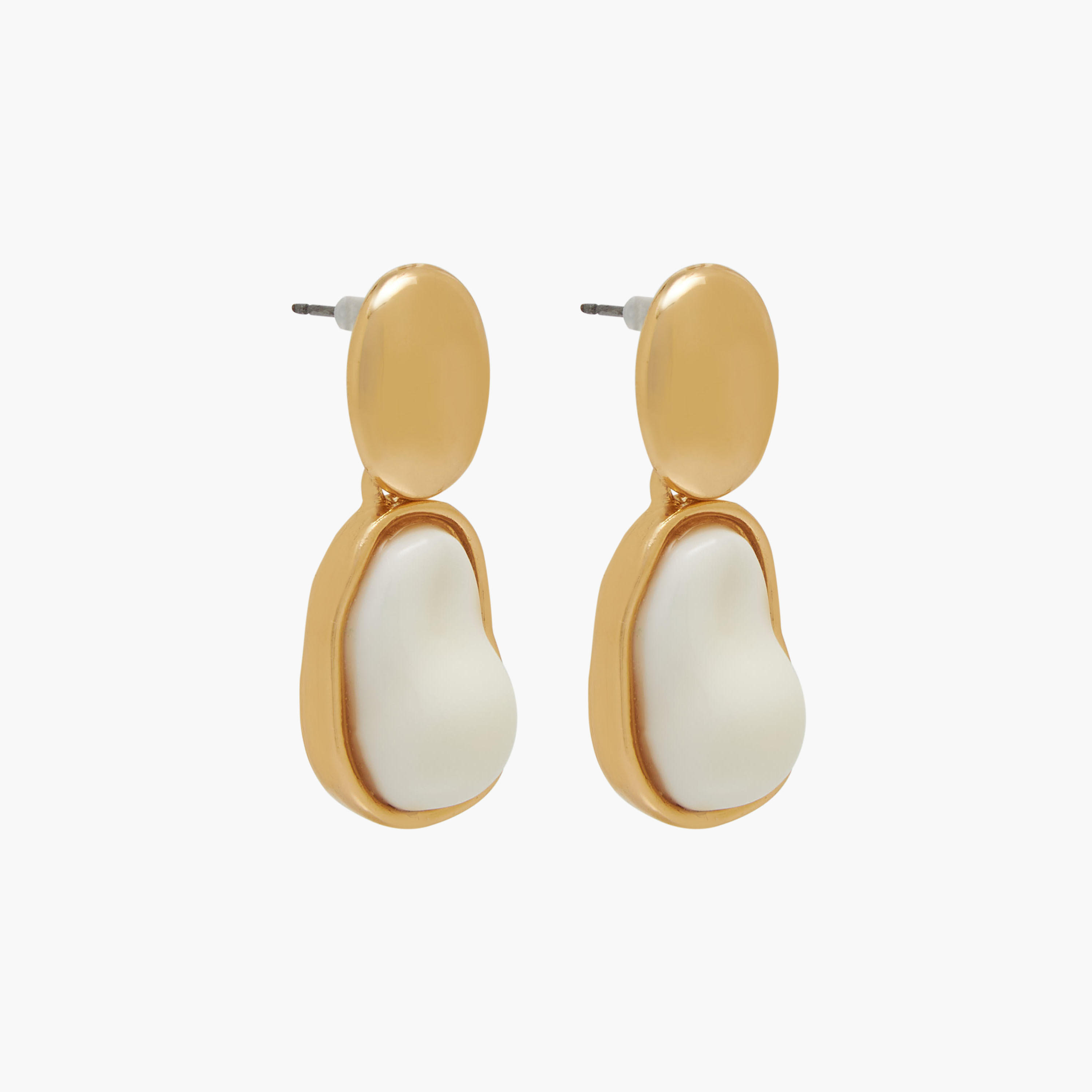 حلق بتشطيب ذهبي ومكبس إغلاق - طقم من زوجين-women-watchesandjewellery-jewellery-earrings-image-4