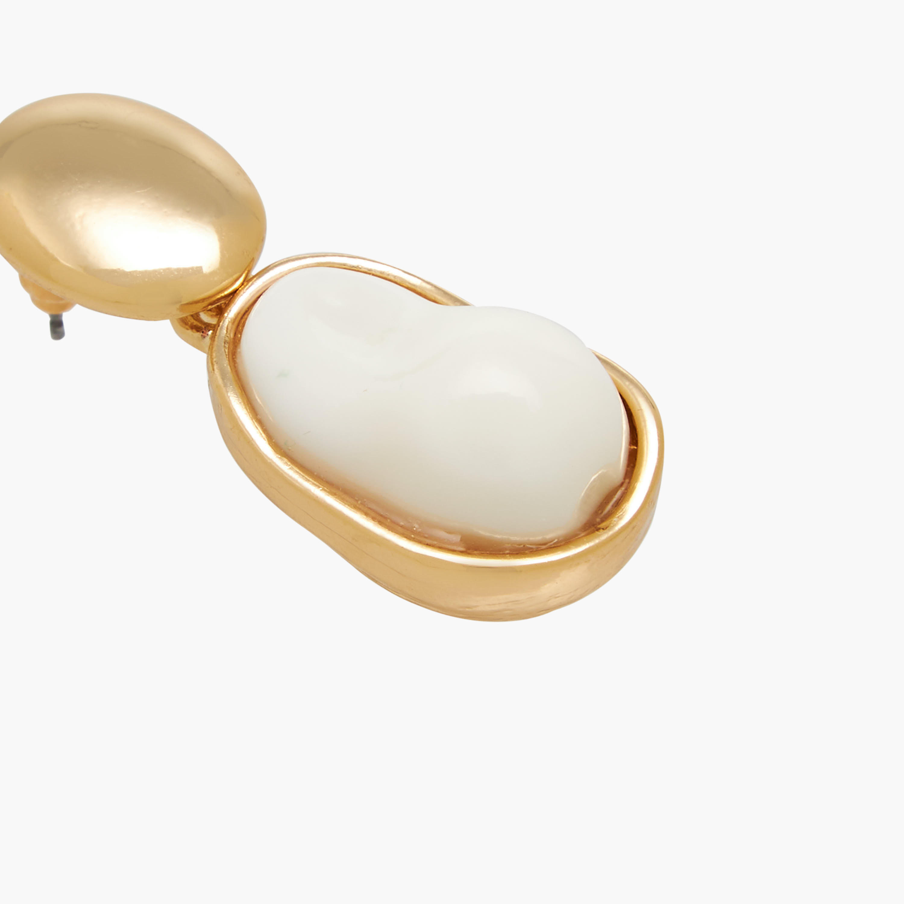 حلق بتشطيب ذهبي ومكبس إغلاق - طقم من زوجين-women-watchesandjewellery-jewellery-earrings-image-6