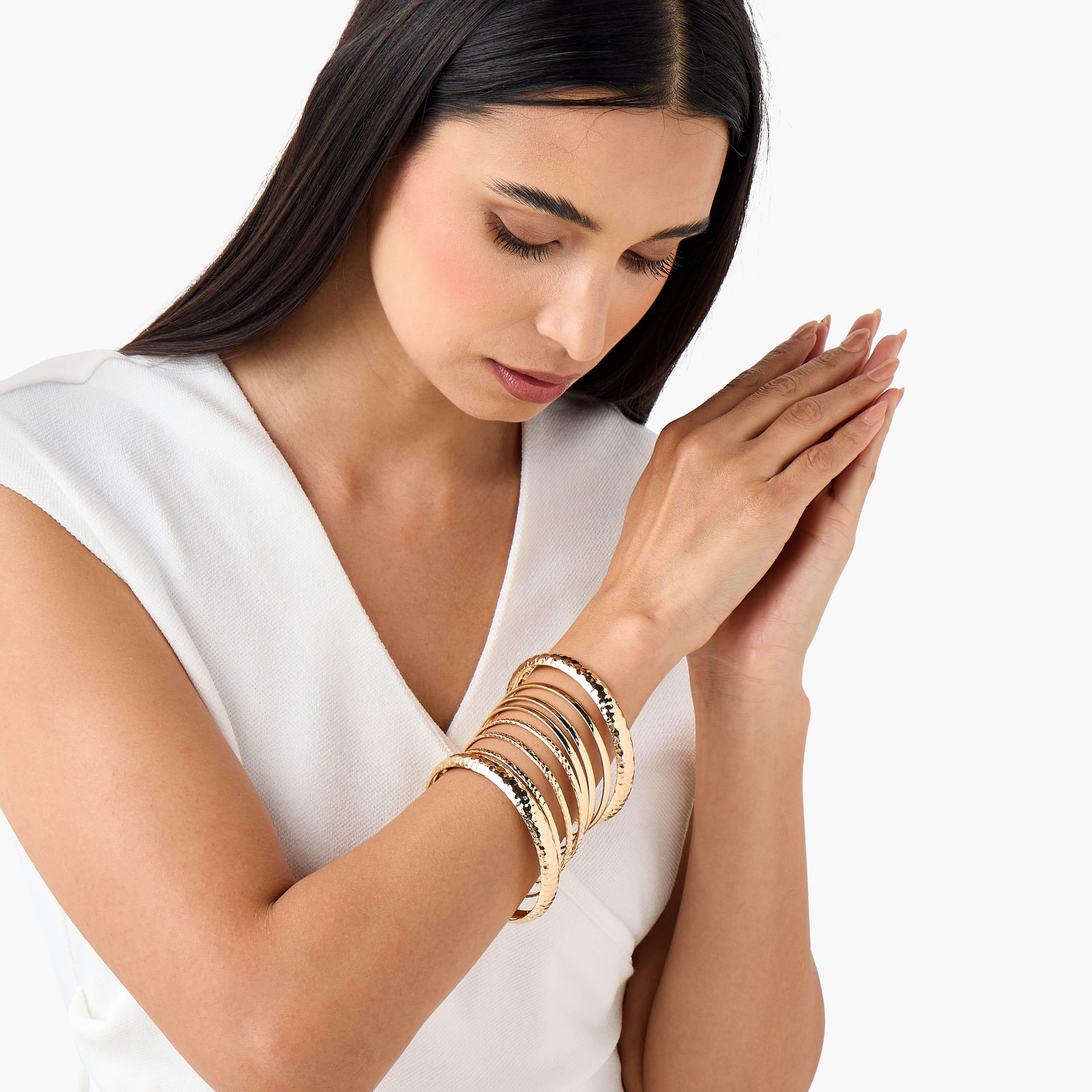 طقم أساور بتشطيب ميتالك 8 قطع-women-watchesandjewellery-jewellery-banglesandbracelets-image-8