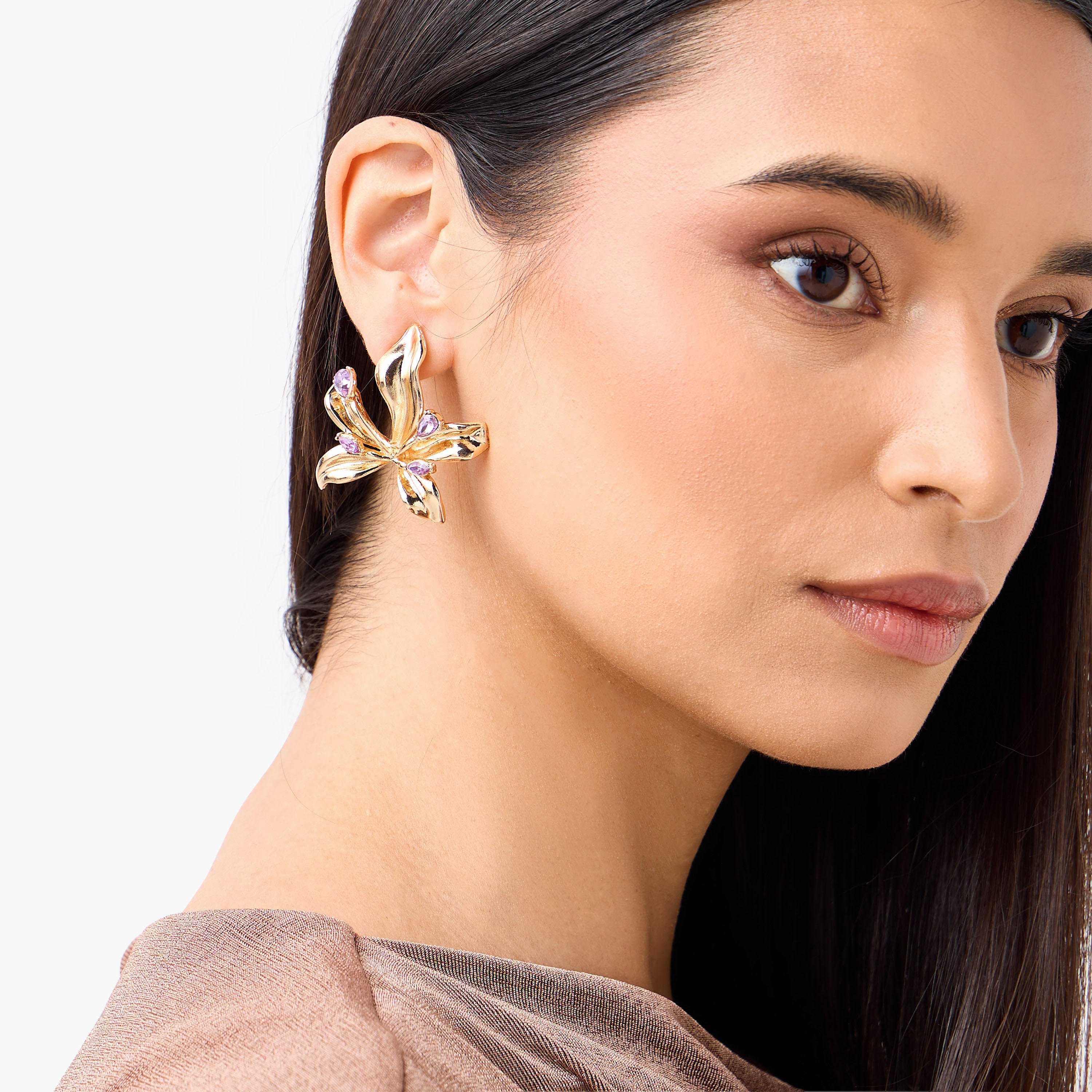 Metallic Floral Stud Earrings with Pushback Closure-women-watchesandjewellery-jewellery-earrings-image-2