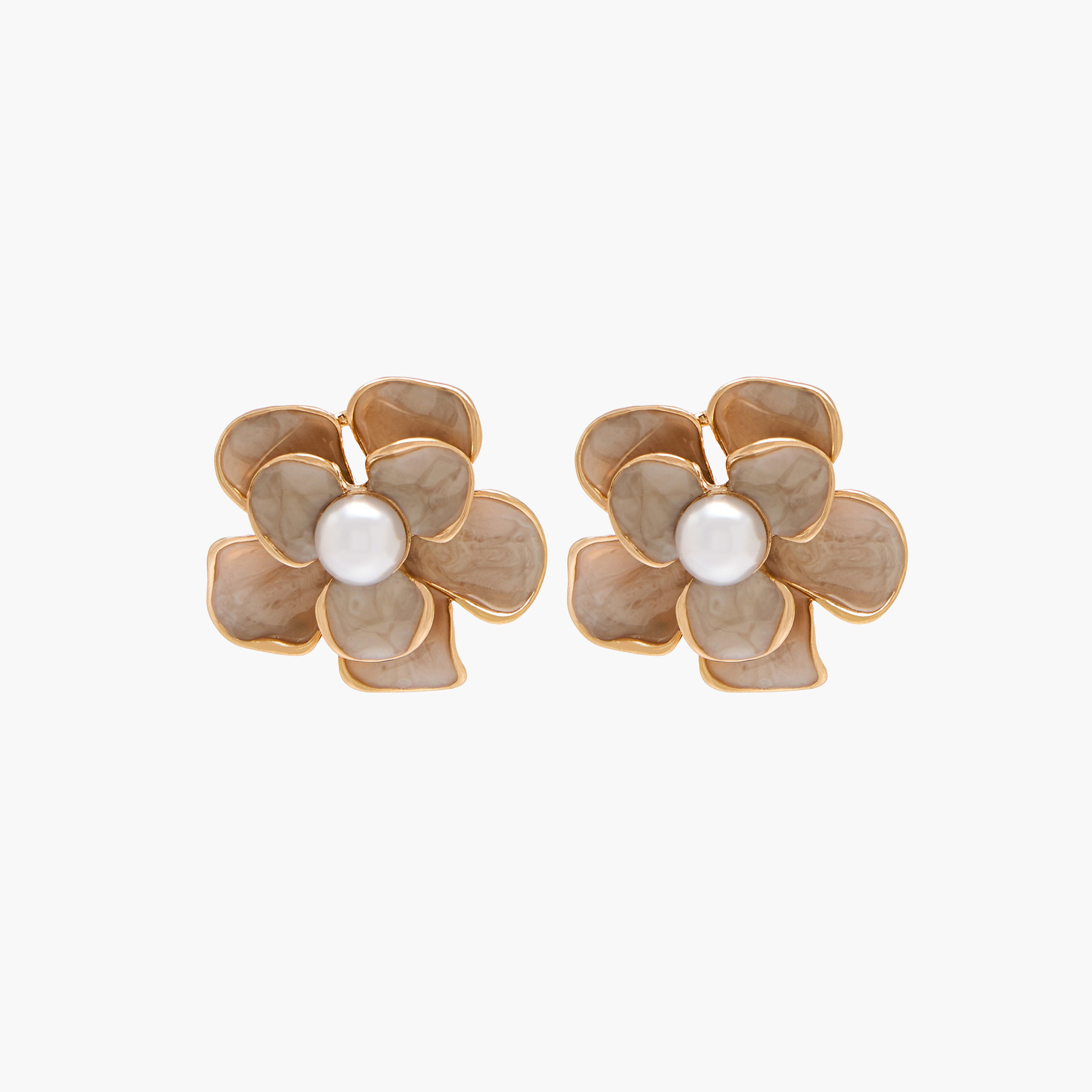 حلق بتصميم زهرة مرصعة باللؤلؤ بمشبك إغلاق خلفي-women-watchesandjewellery-jewellery-earrings-image-1