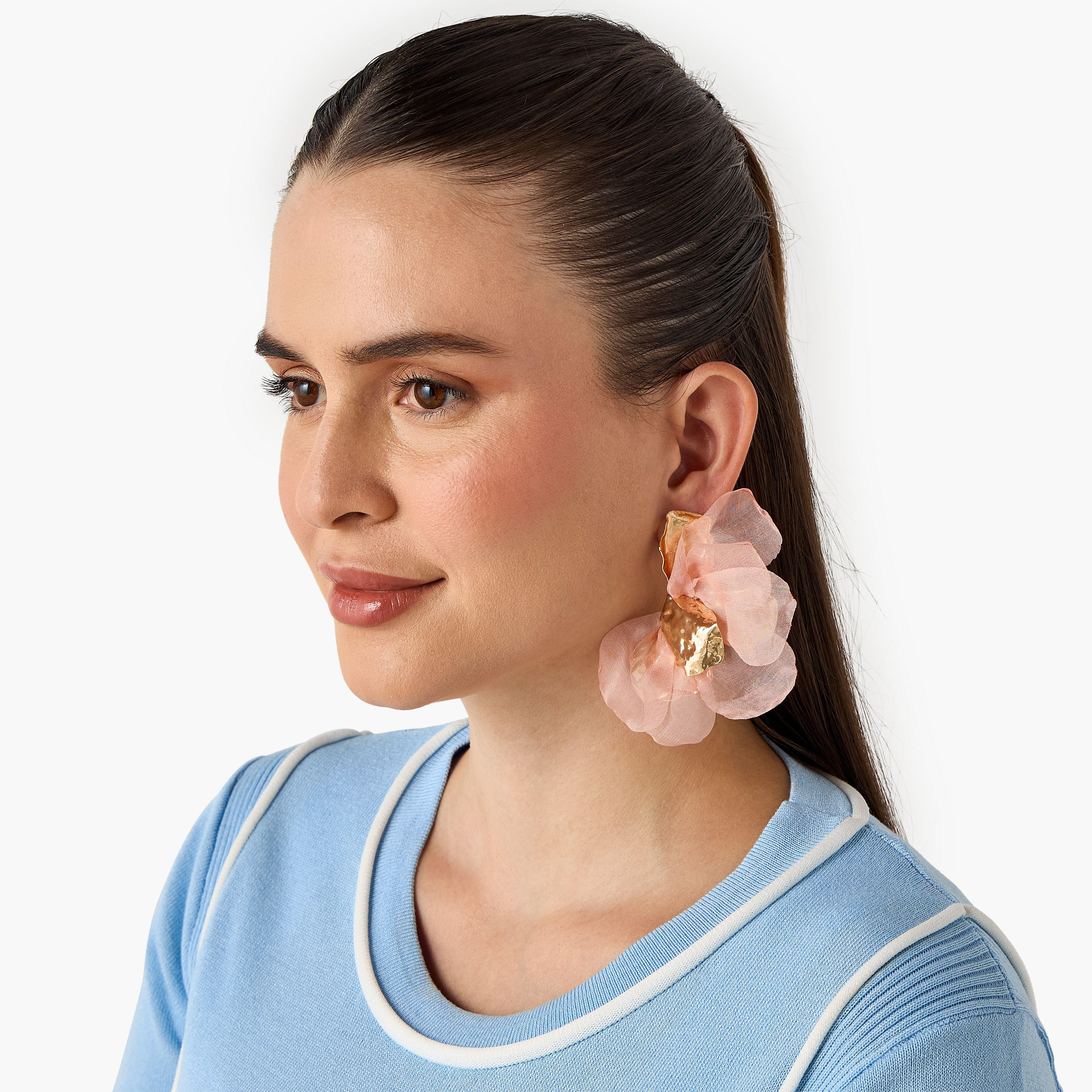 حلق متدلي معدن وقماش بمشبك إغلاق خلفي-women-watchesandjewellery-jewellery-earrings-image-2