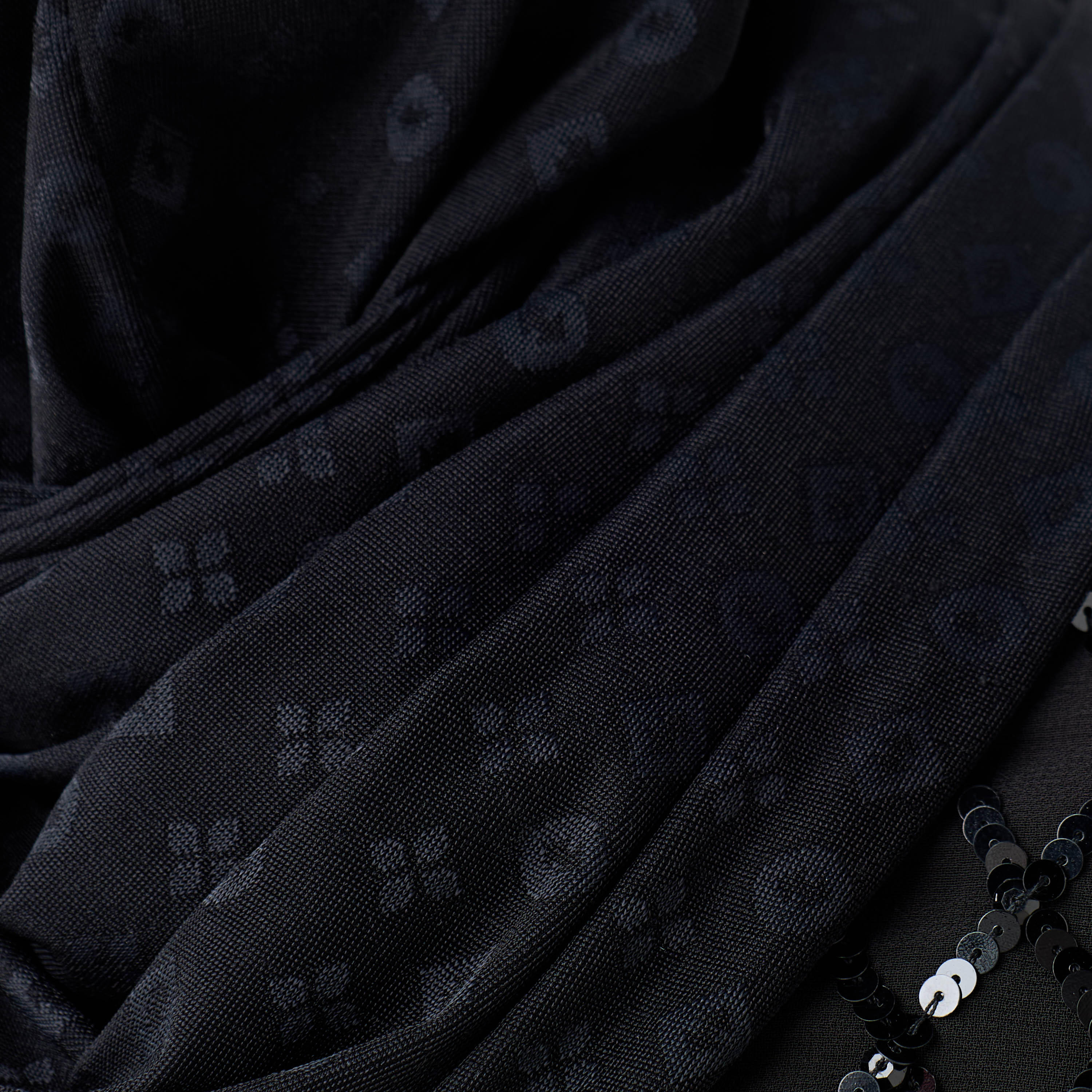 Hijab Jacquard Cream-women-winterwear-scarves-image-2