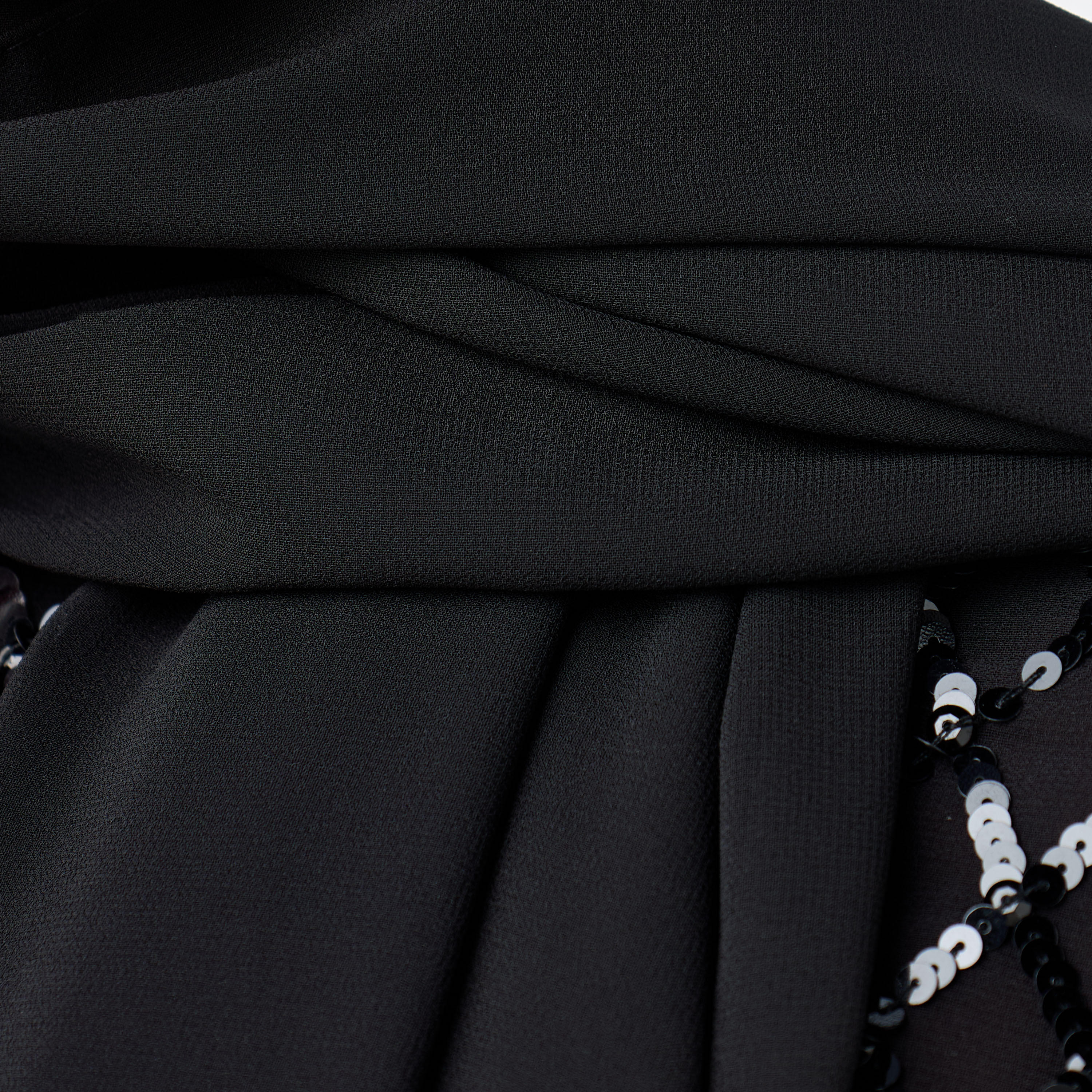 Hijab Textured Black-women-winterwear-scarves-image-2