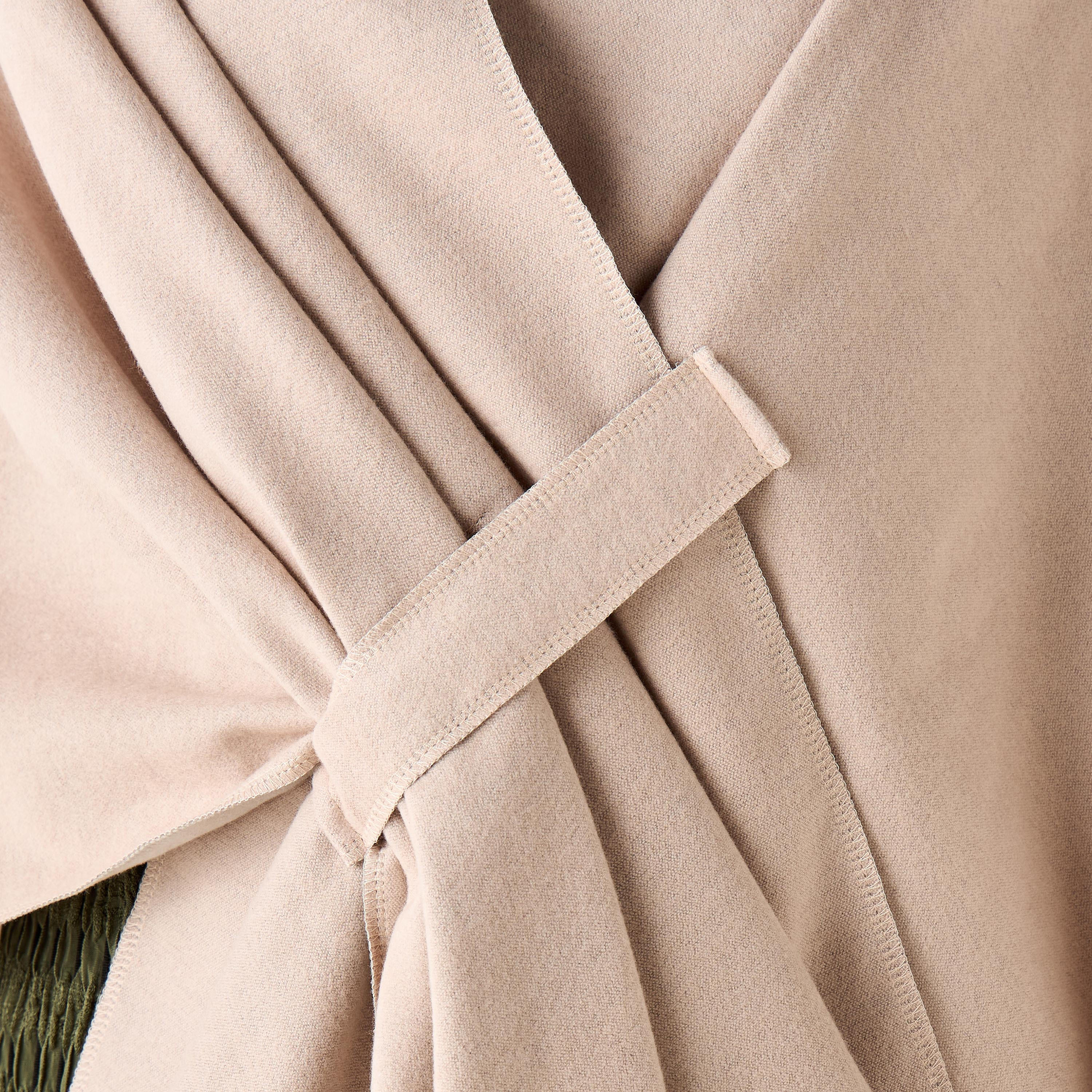كيب متعدد الألوان قابل للارتداء على الوجهين-women-winterwear-scarves-image-1