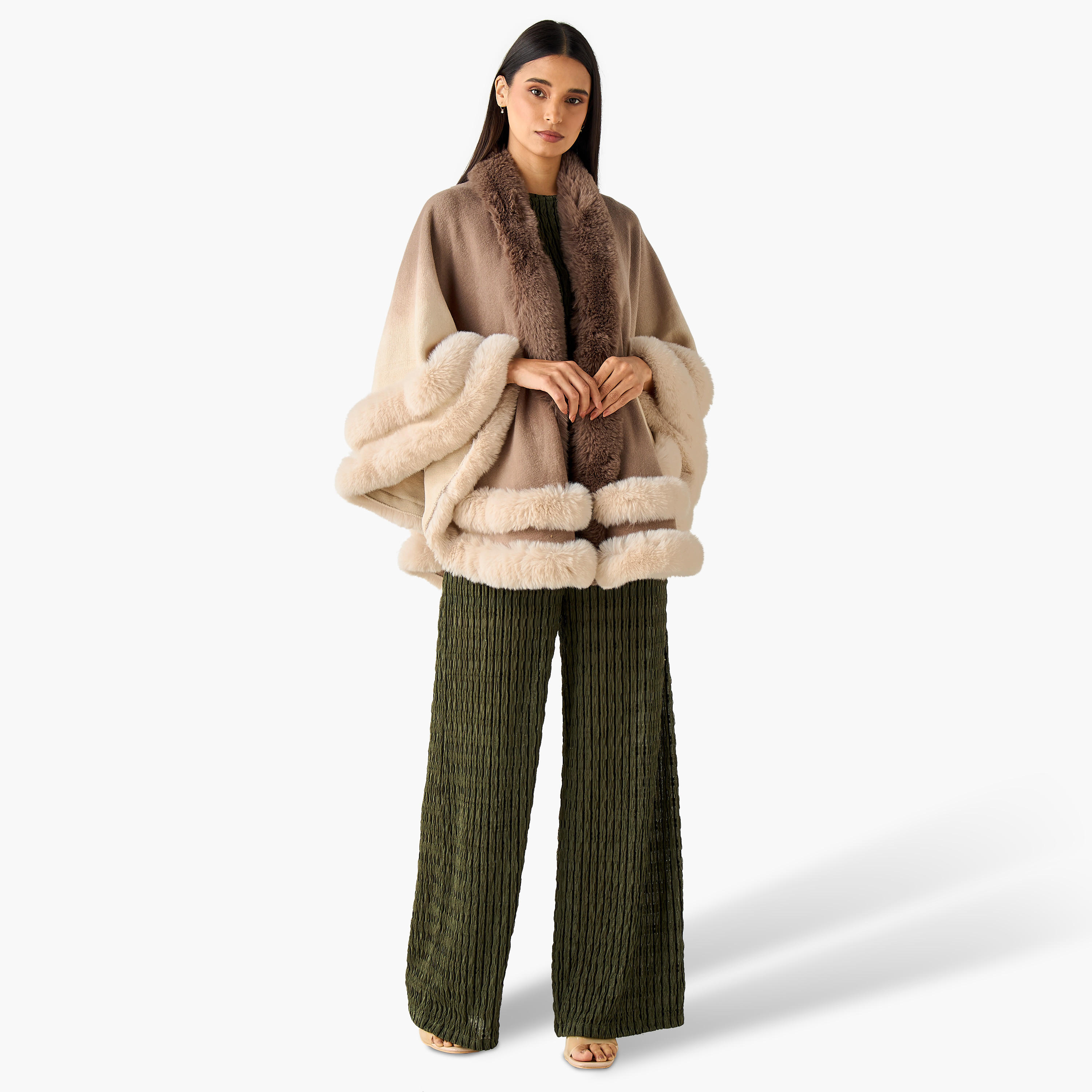 وشاح بتصميم رداء وقصة فرو أومبري-women-winterwear-scarves-image-2