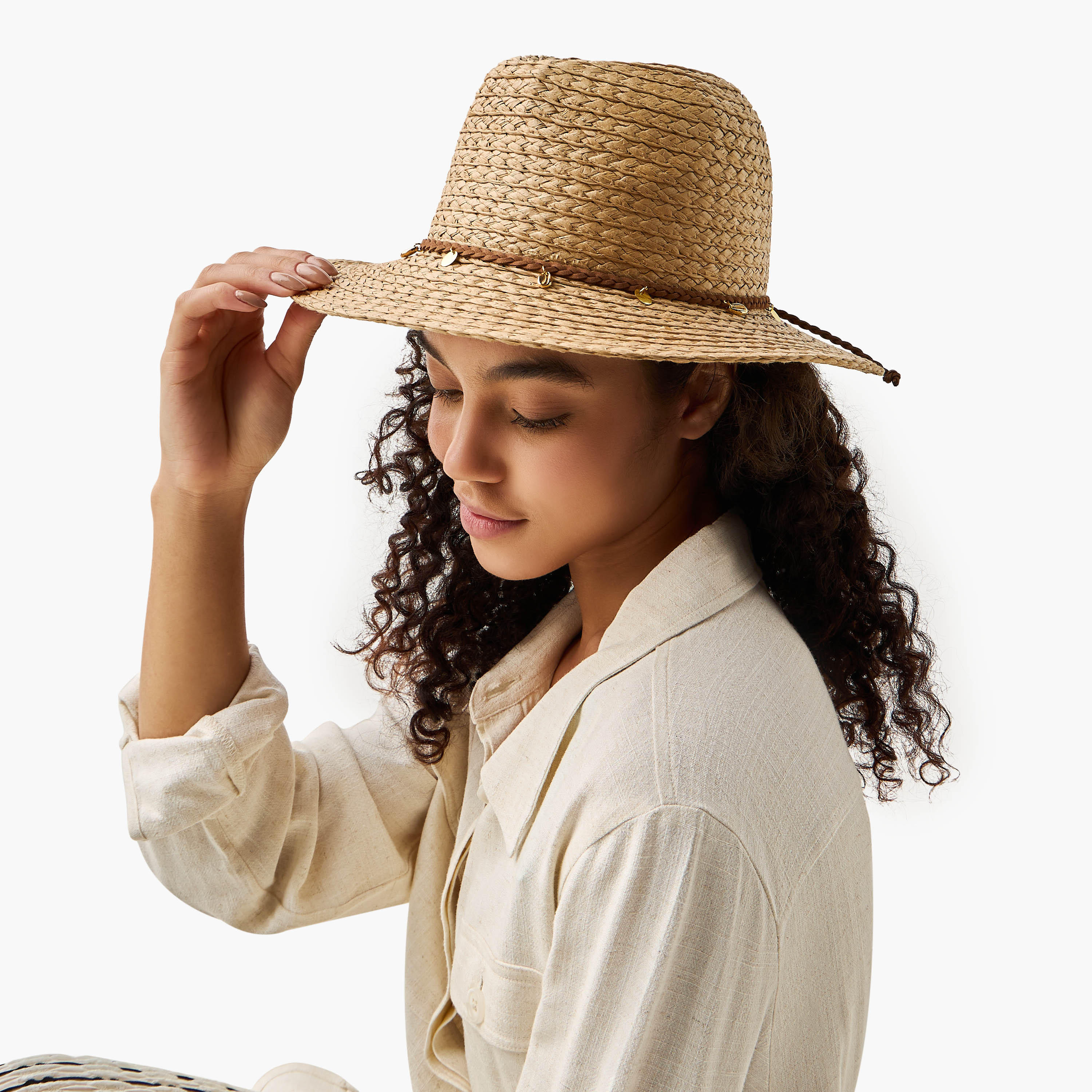قبعة شاطئ بارزة الملمس بتفاصيل تعليقة-women-clothingaccessories-capsandhats-image-8