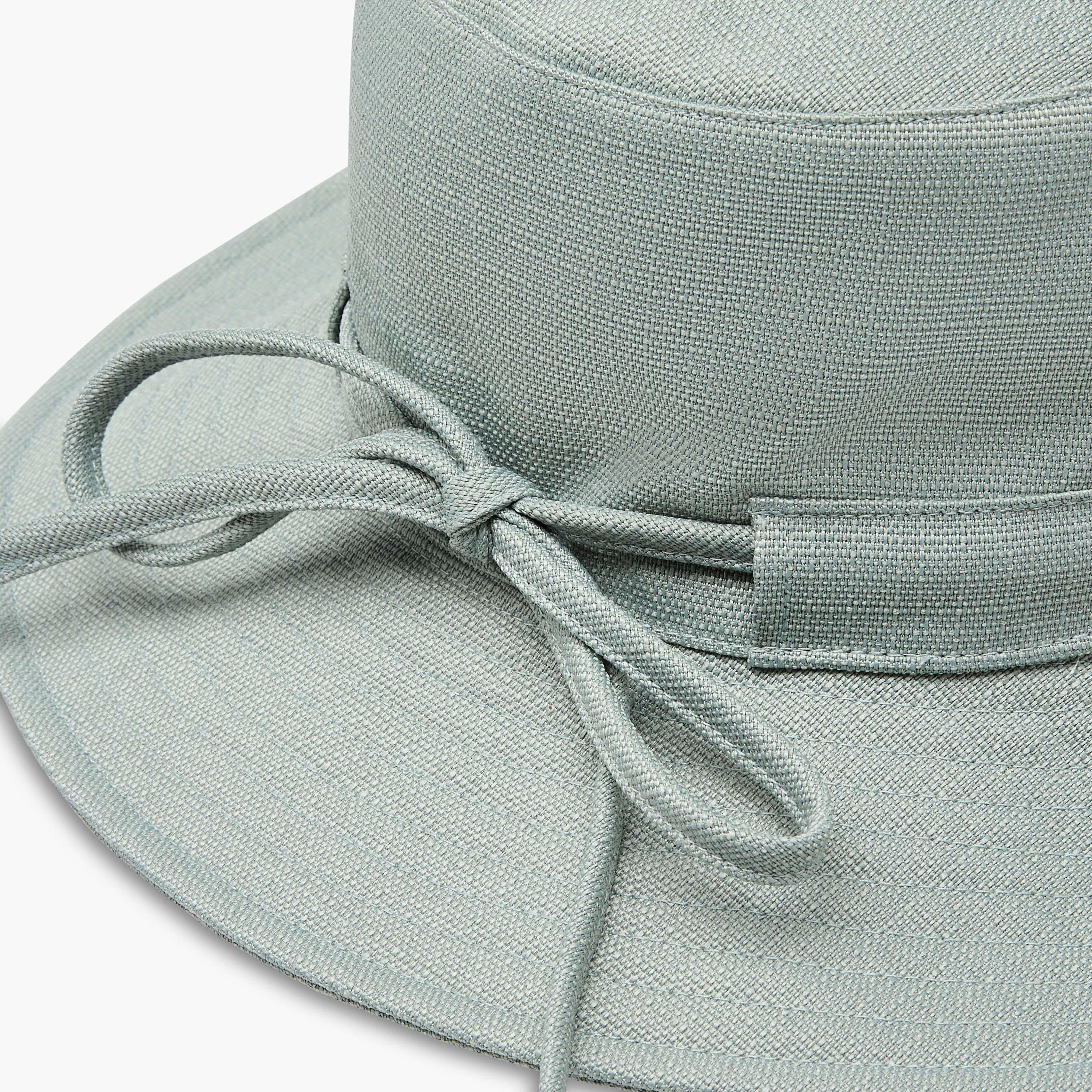 قبعة برباط وملمس بارز-women-clothingaccessories-capsandhats-image-5