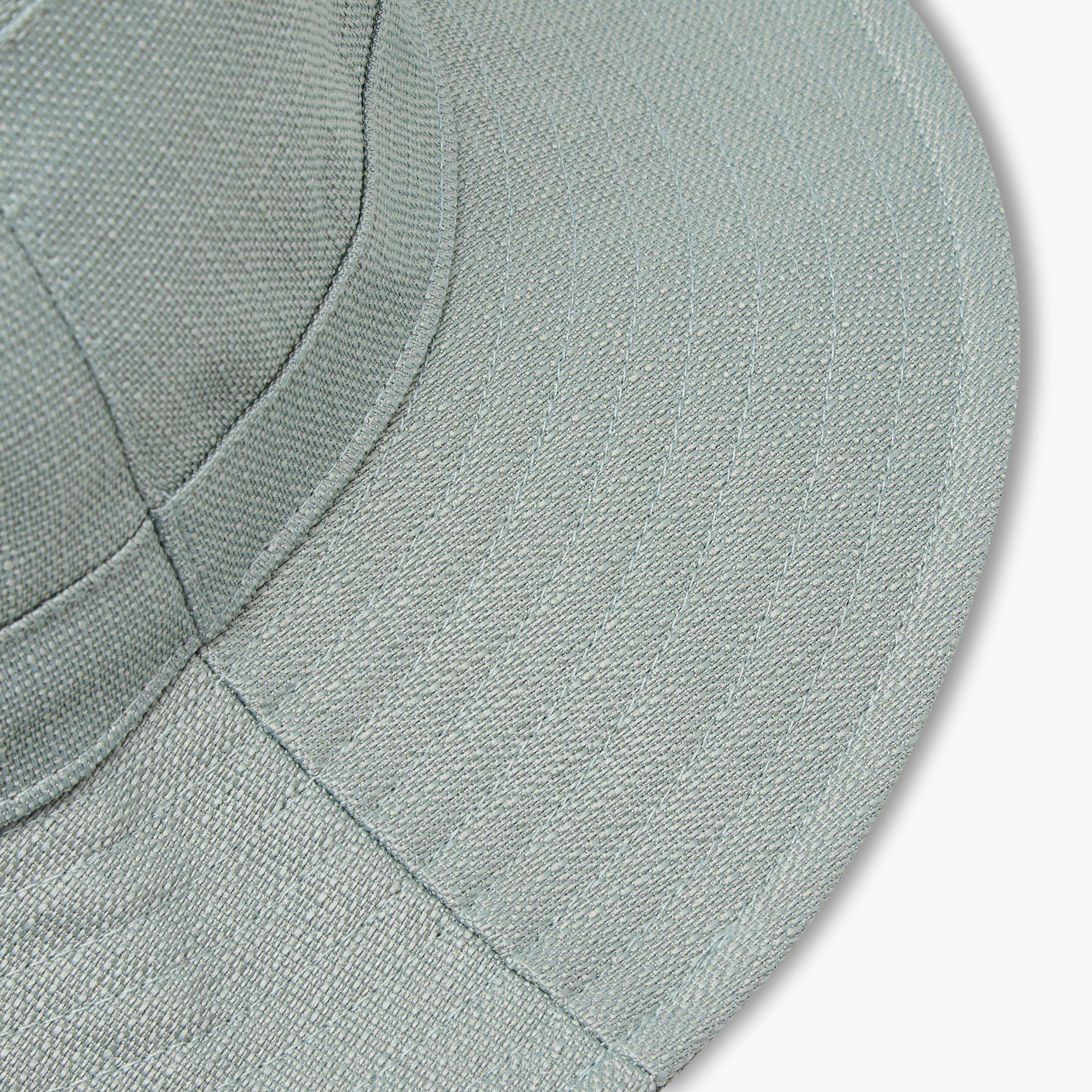 قبعة برباط وملمس بارز-women-clothingaccessories-capsandhats-image-4