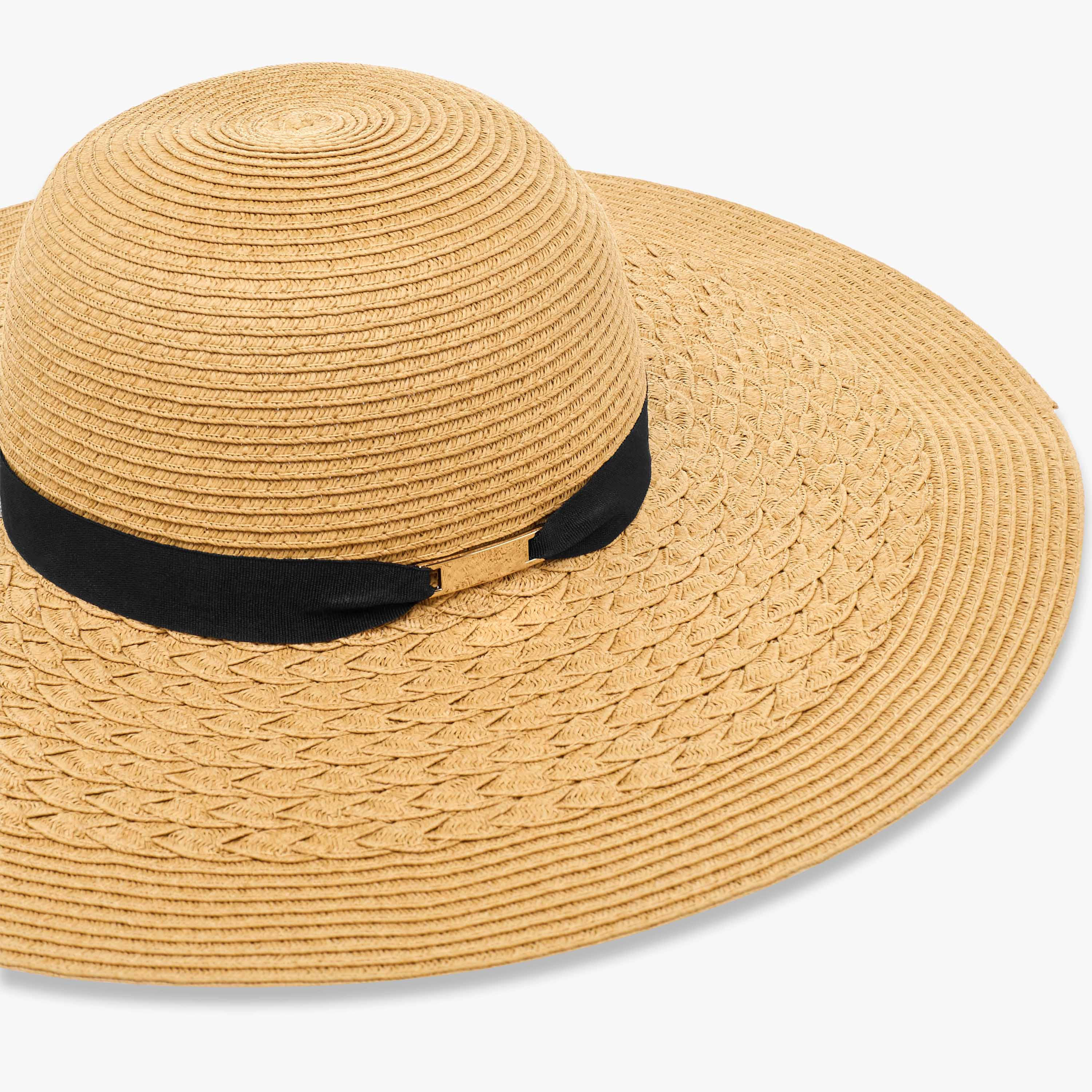 قبعة قش أنيقة بحواف عريضة وزينة شريطة-women-clothingaccessories-capsandhats-image-5