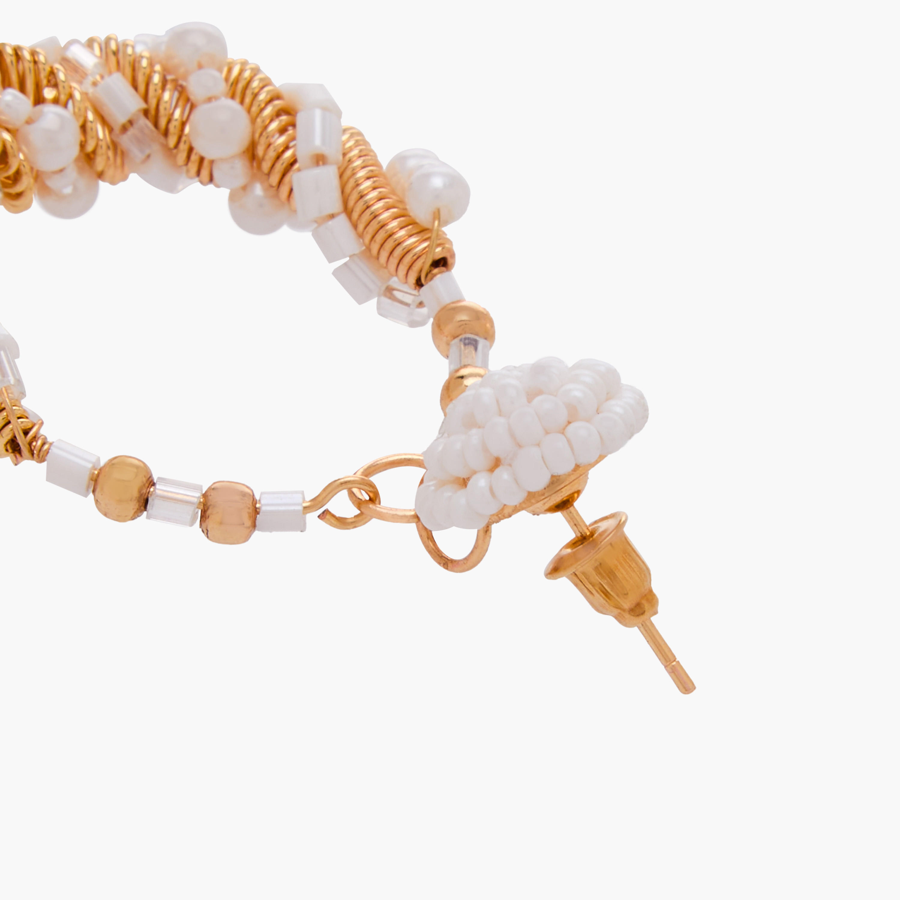 أقراط متدلية ذهبية مزينة بمكبس إغلاق خلفي-women-watchesandjewellery-jewellery-earrings-image-5