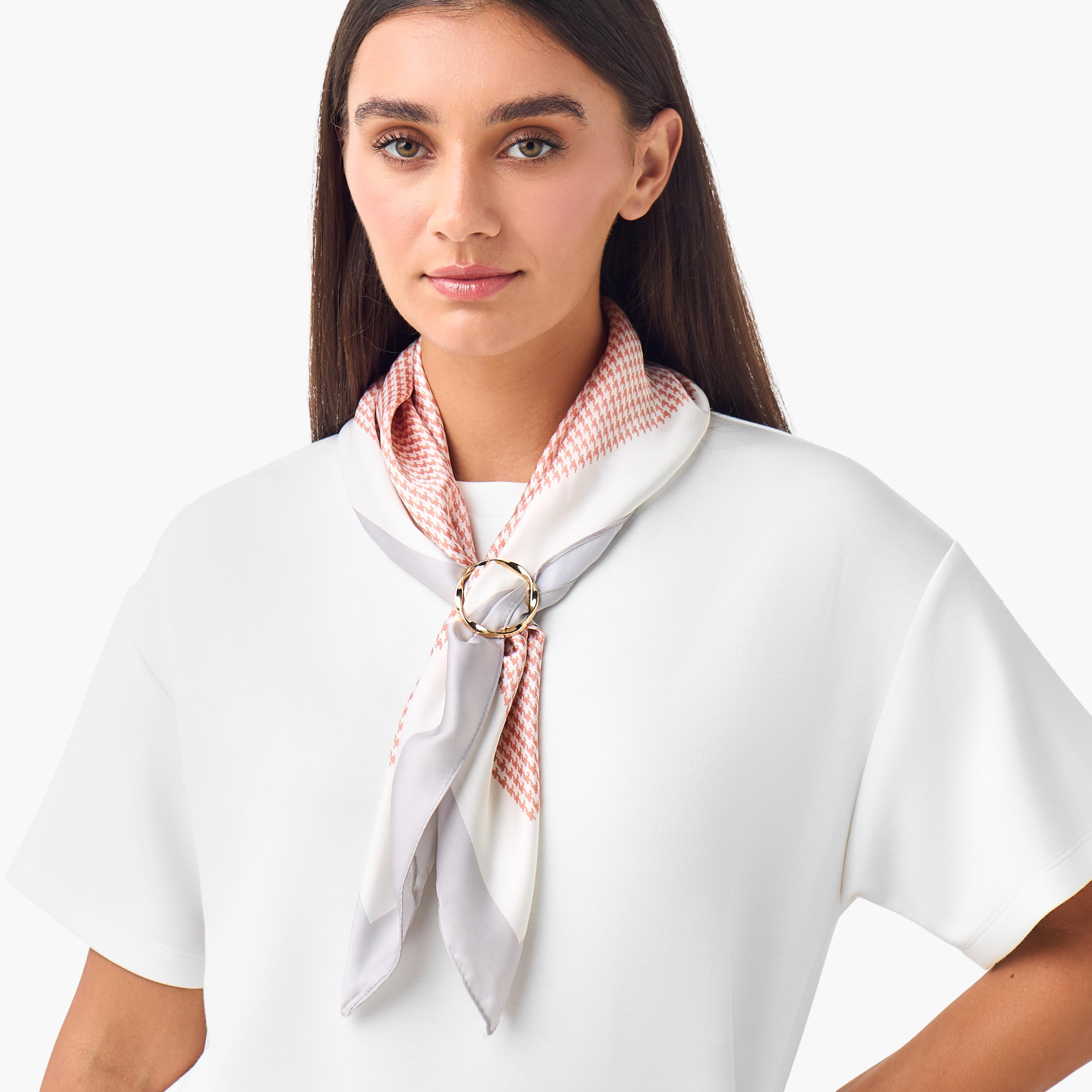 وشاح ساتان مربع متعدد الألوان بطبعات-women-winterwear-scarves-image-6