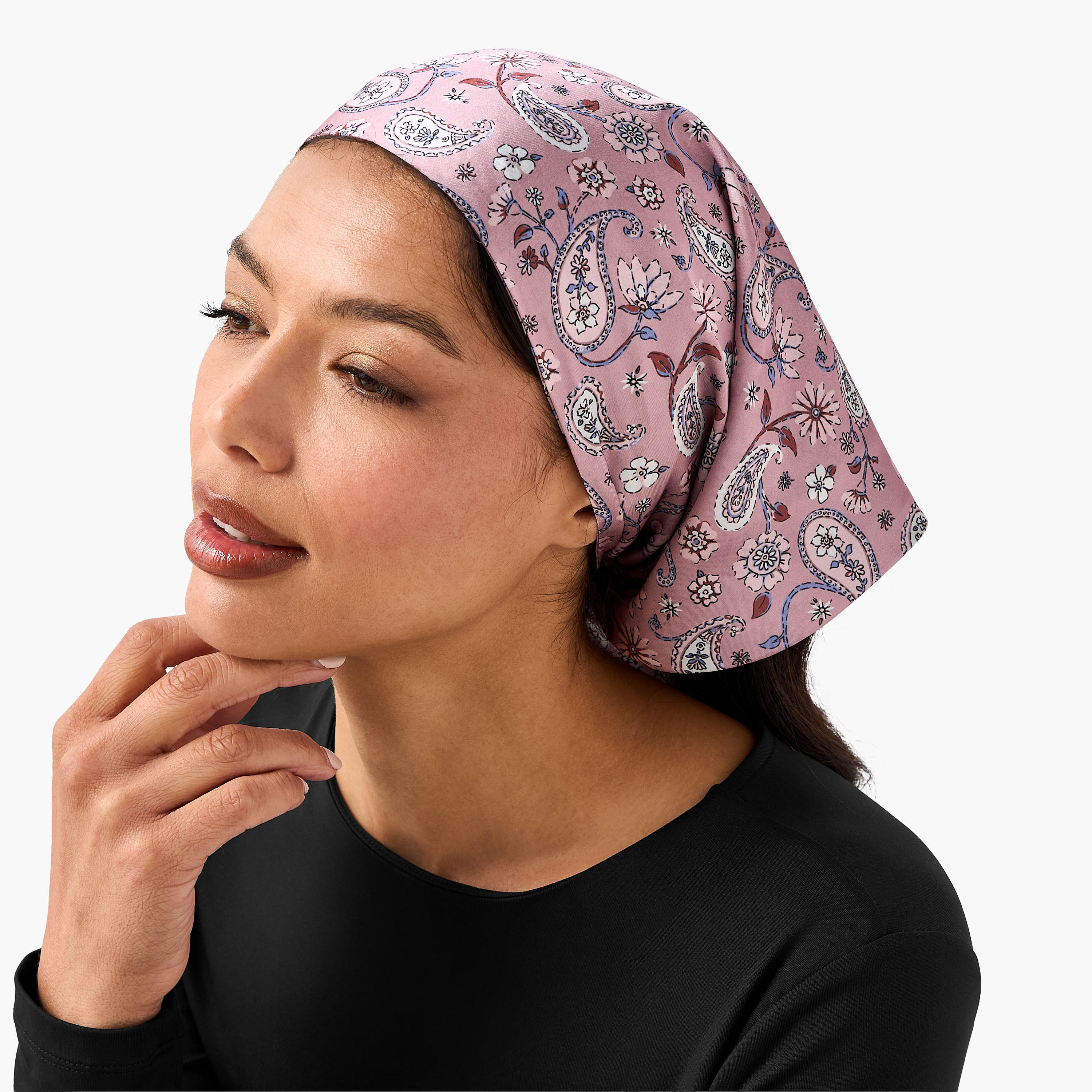 وشاح مثلث بطبعات بيزلي ملونة-women-winterwear-scarves-image-4