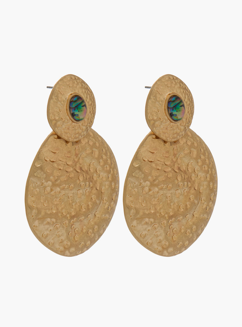 حلق متدلي بارز الملمس بلون ذهبي ومكبس إغلاق خلفي-women-watchesandjewellery-jewellery-earrings-image-3