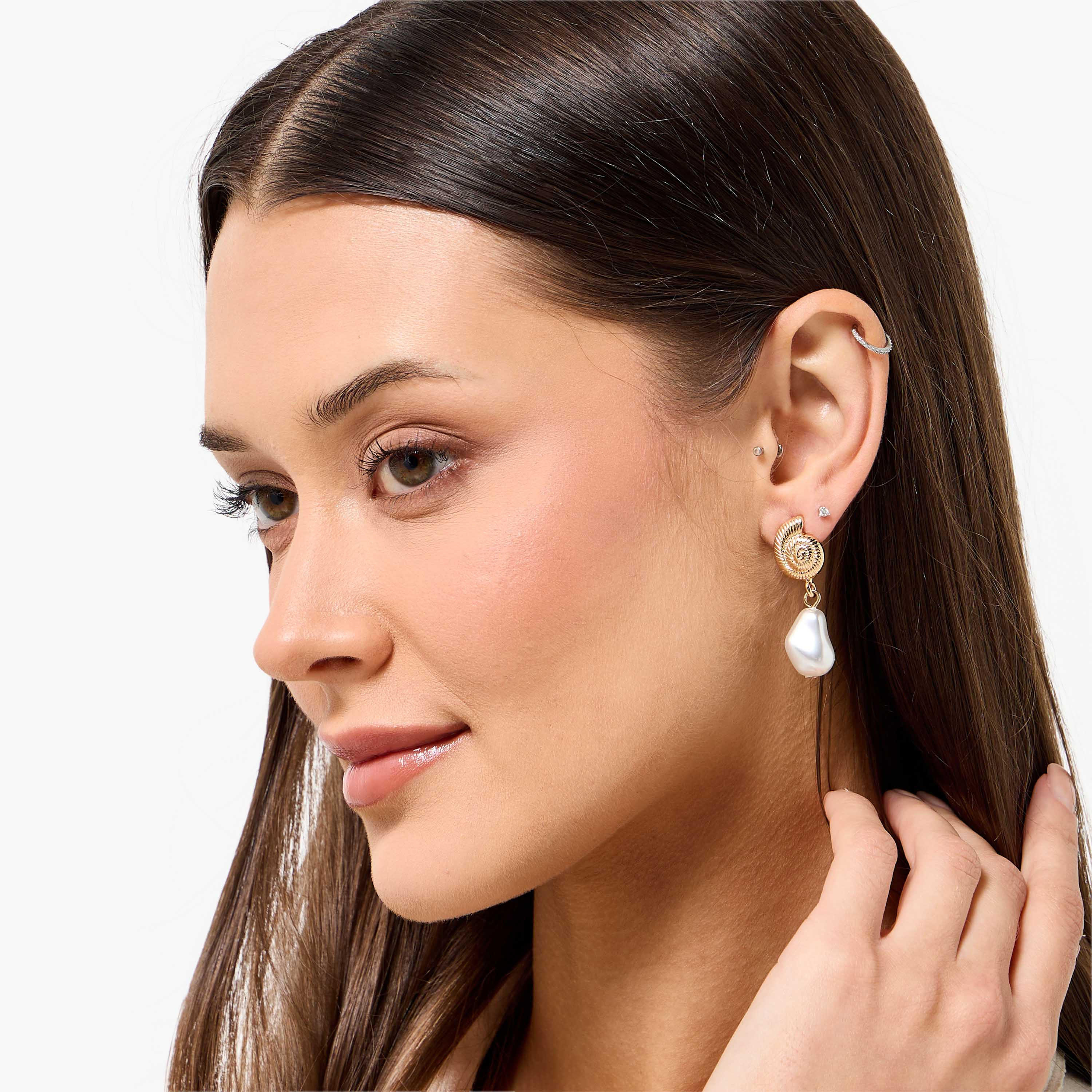 حلق لؤلؤ متدلي بمكبس إغلاق خلفي-women-watchesandjewellery-jewellery-earrings-image-2