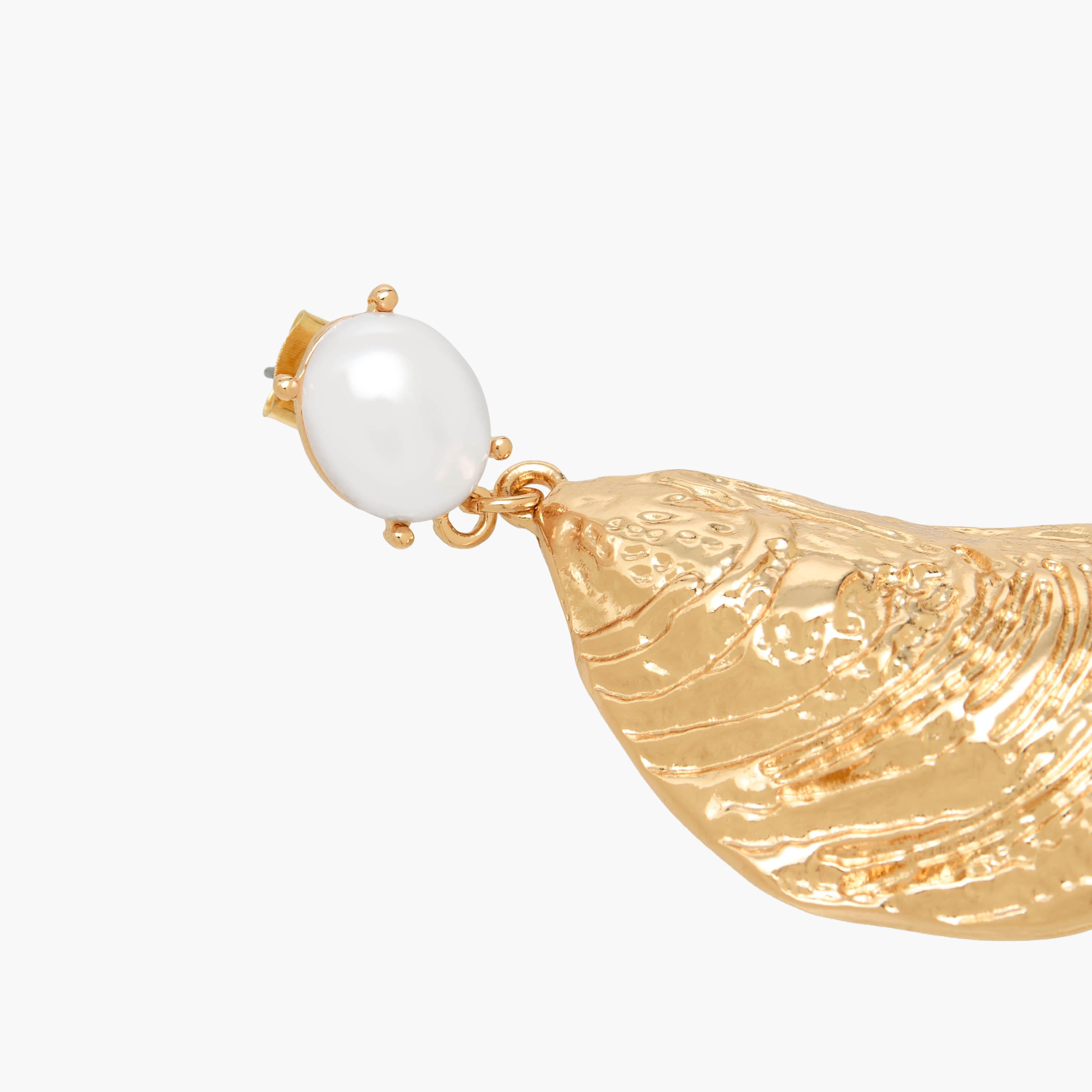 حلق متدلي بلون ذهبي ومكبس إغلاق خلفي-women-watchesandjewellery-jewellery-earrings-image-4