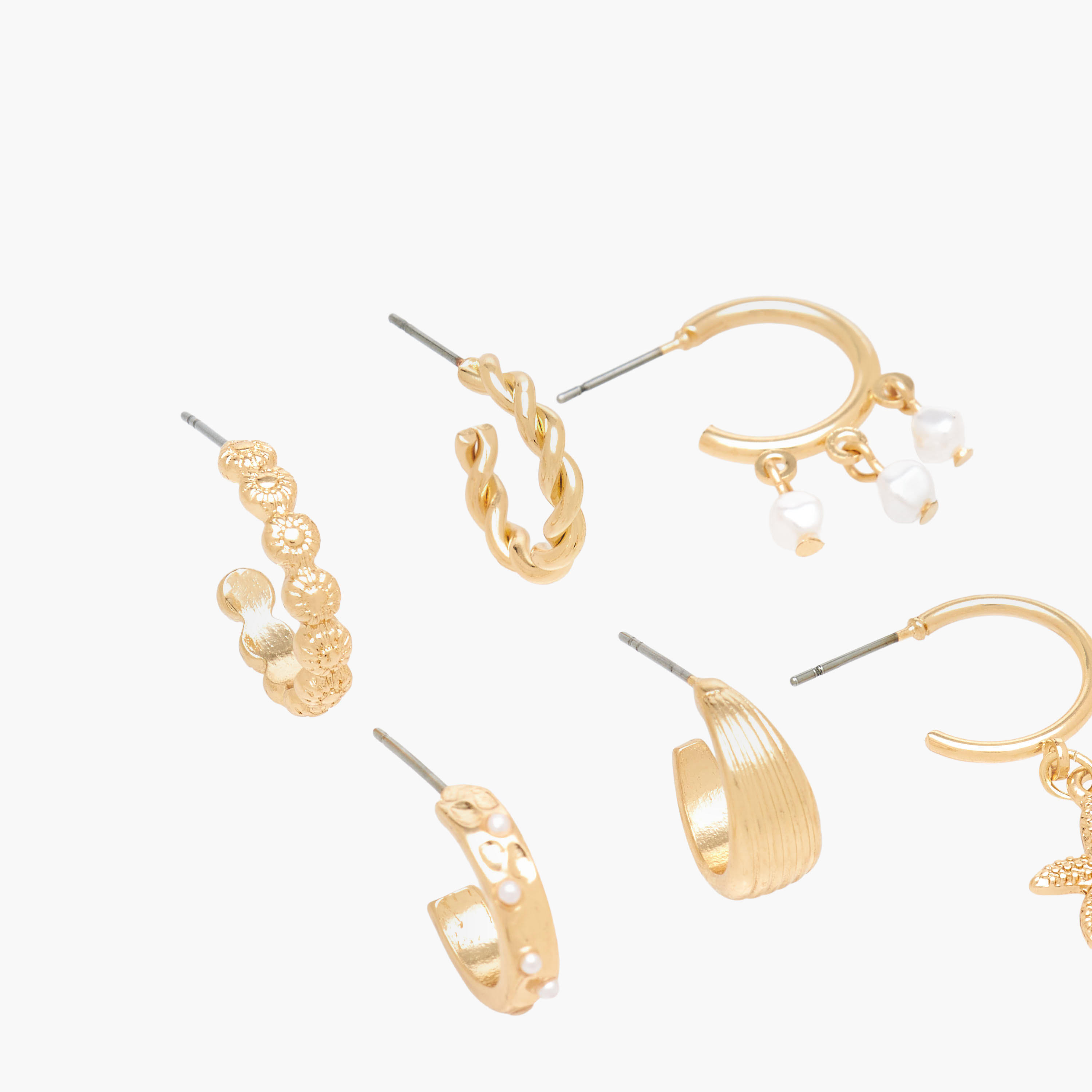 طقم من 6 - أقراط بلون ذهبي وزينة ومكبس إغلاق خلفي-women-watchesandjewellery-jewellery-earrings-image-4