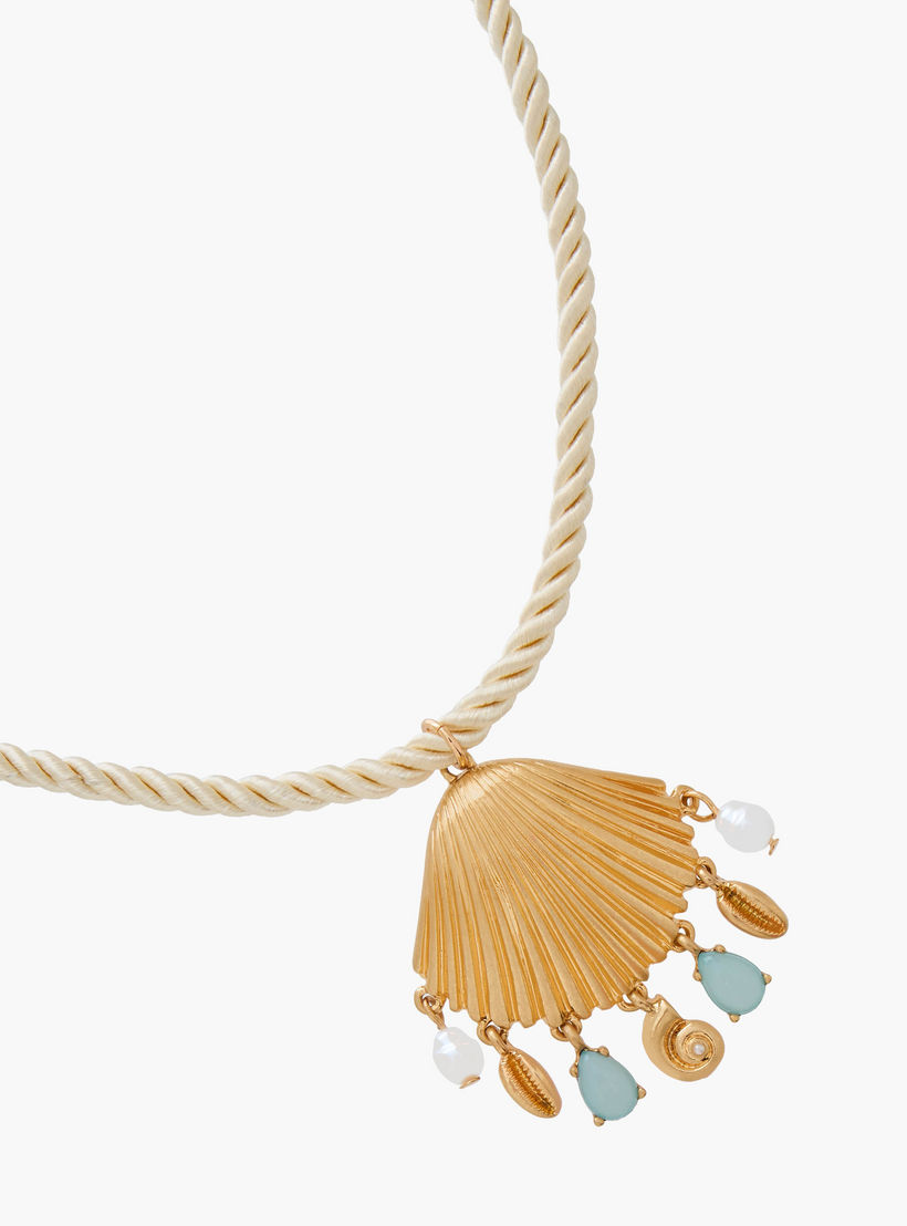 عقد بدلاية بشكل صدفة بلون ذهبي-women-watchesandjewellery-jewellery-necklacesandpendants-image-3