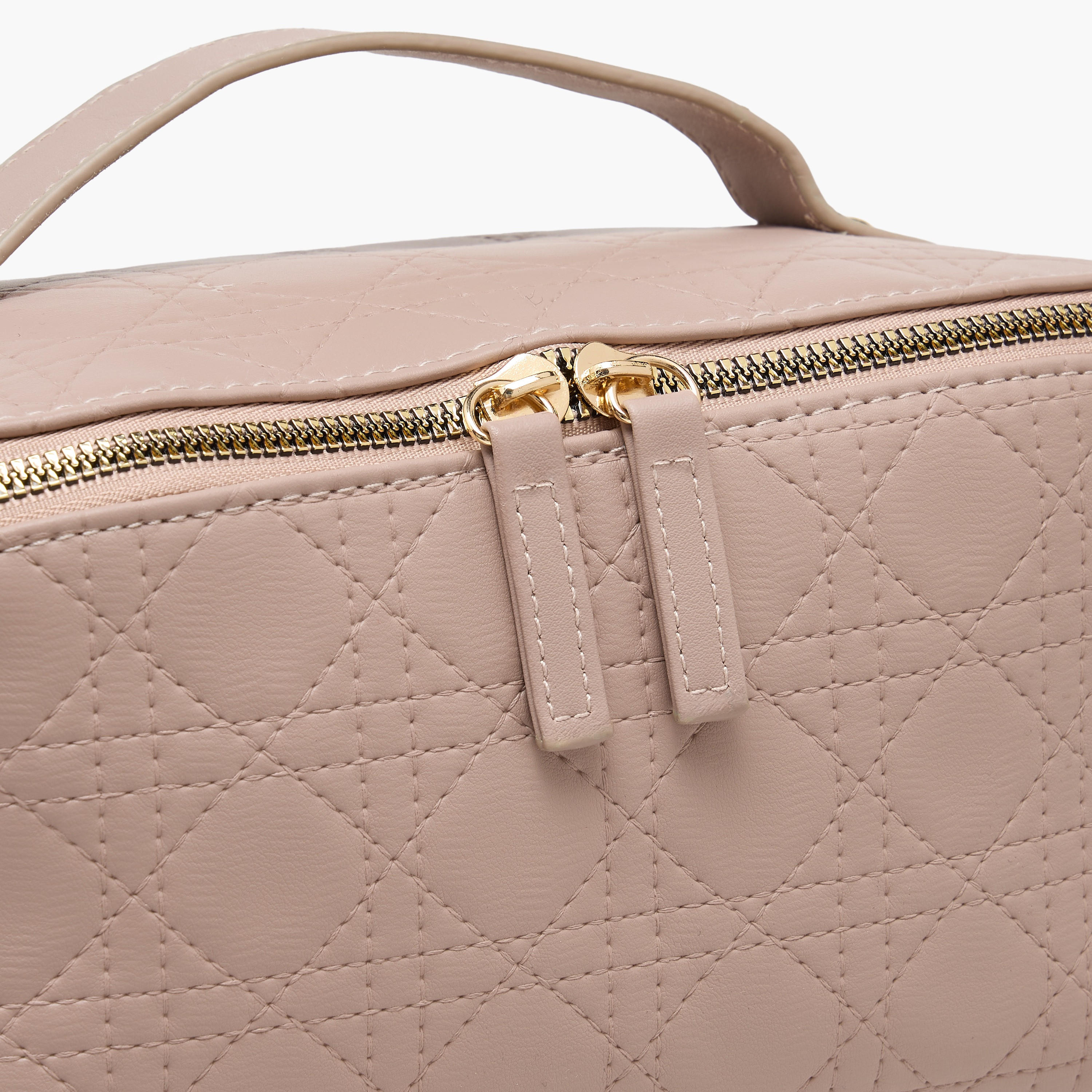 شنطة مكياج مبطنة بسحاب مائل-women-bagsandwallets-handbags-image-5