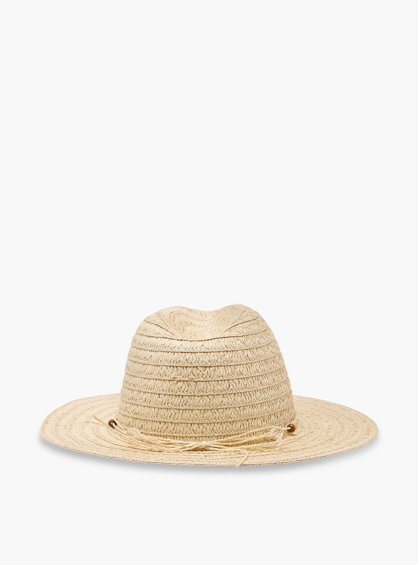 قبعة نسائية أنيقة مزينة بخرز ناعم وتصميم عصري-women-clothingaccessories-capsandhats-image-1