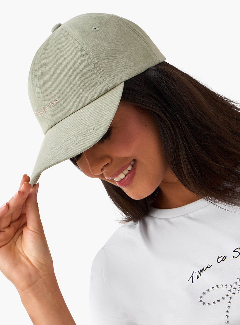 كاب مطرز بحزام بإبزيم إغلاق-women-clothingaccessories-capsandhats-image-2