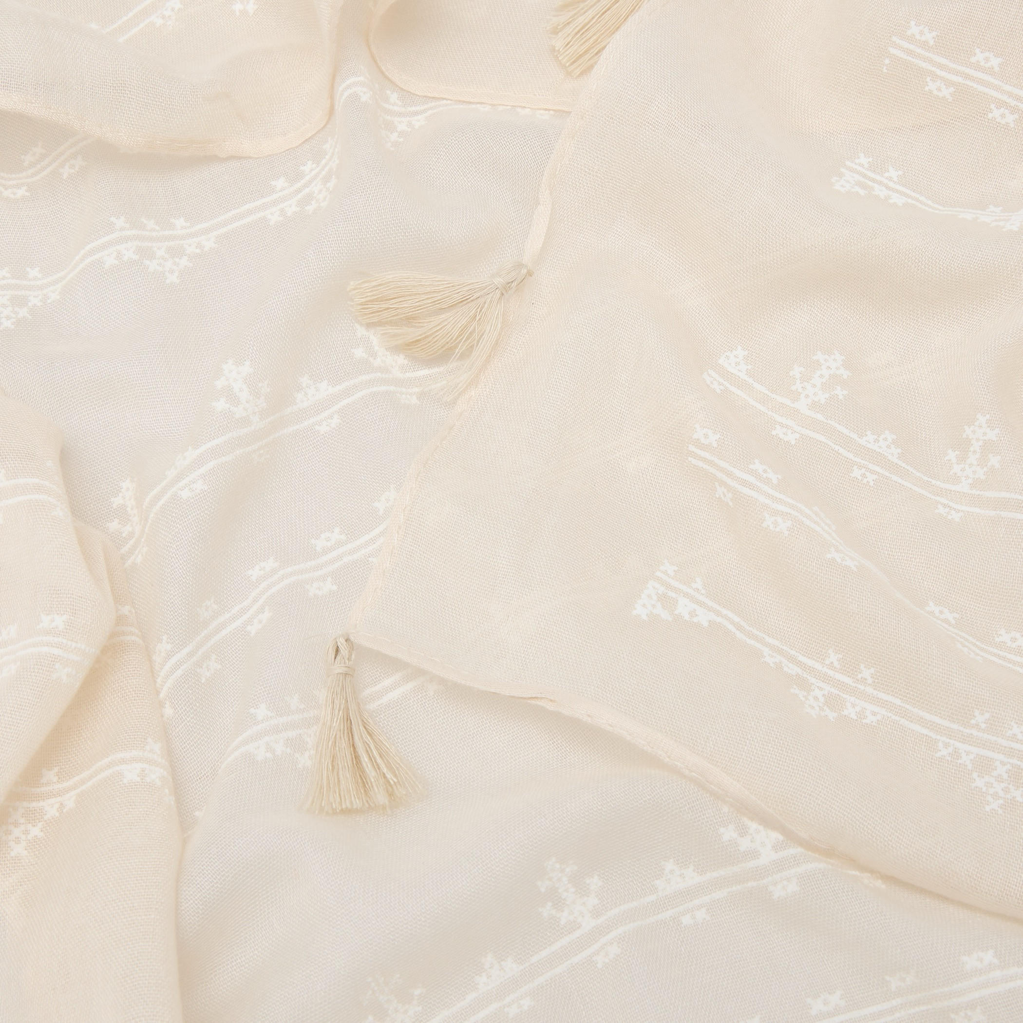 وشاح بطبعات مع شرّابات-women-clothingaccessories-scarves-image-5
