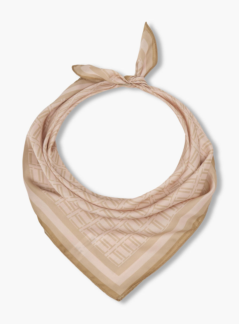 وشاح مربع بطبعات مونوجرام-women-clothingaccessories-scarves-image-2