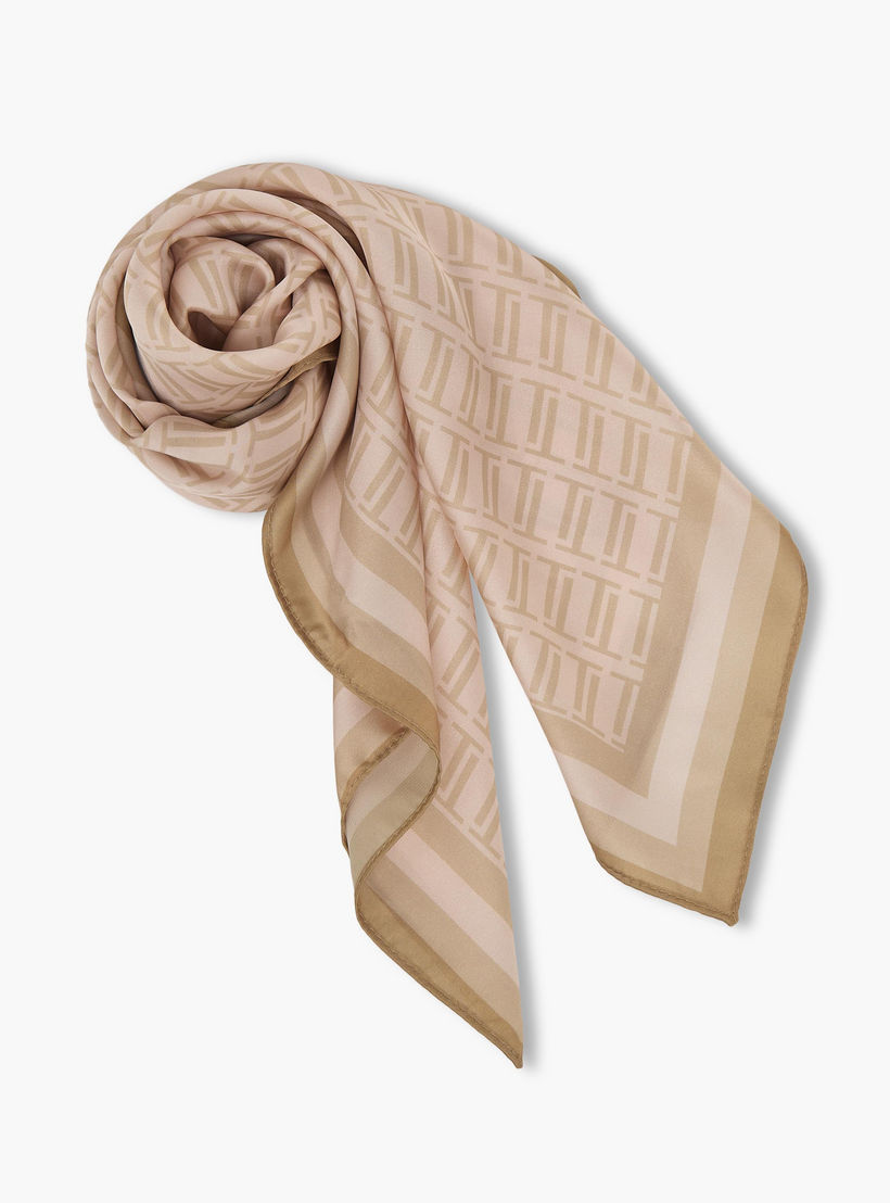 وشاح مربع بطبعات مونوجرام-women-clothingaccessories-scarves-image-3