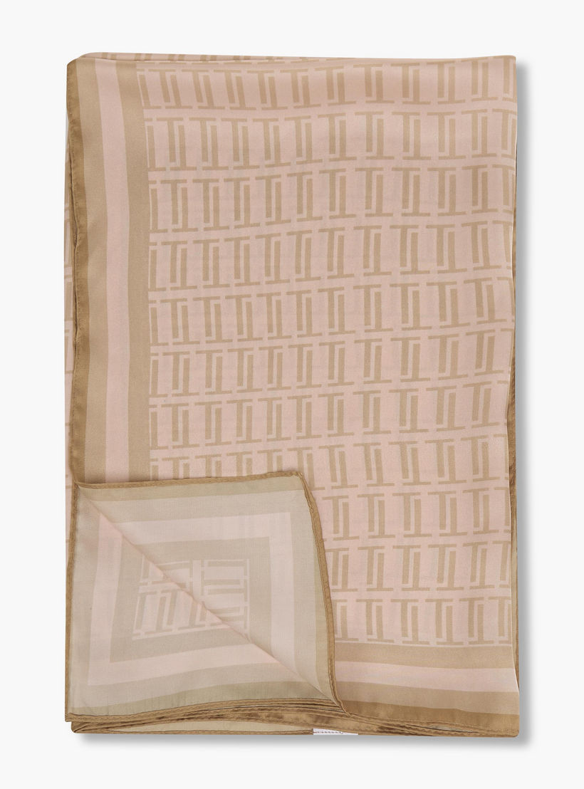 وشاح مربع بطبعات مونوجرام-women-clothingaccessories-scarves-image-5