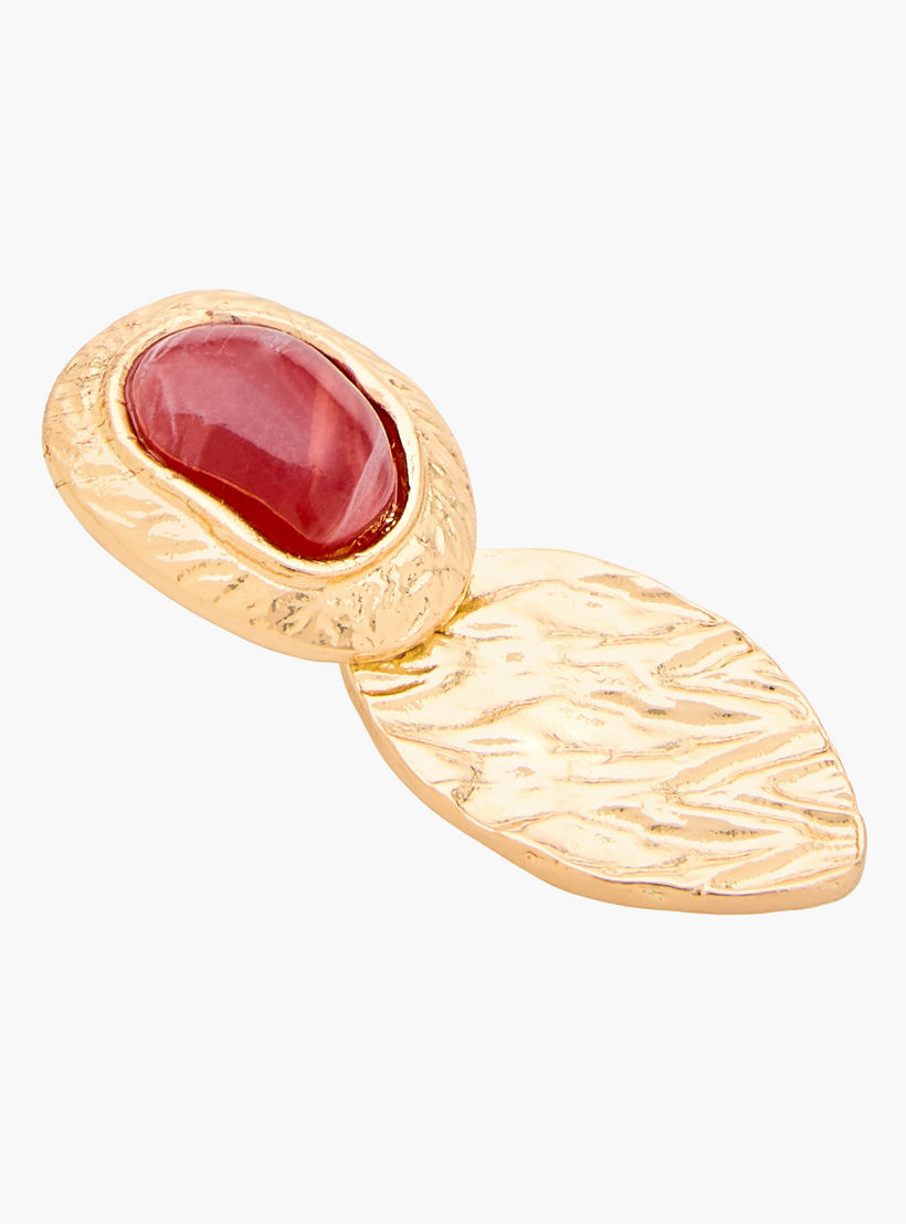 حلق متدلي بلون ذهبي ومكبس إغلاق خلفي من جلو-women-watchesandjewellery-jewellery-earrings-image-3
