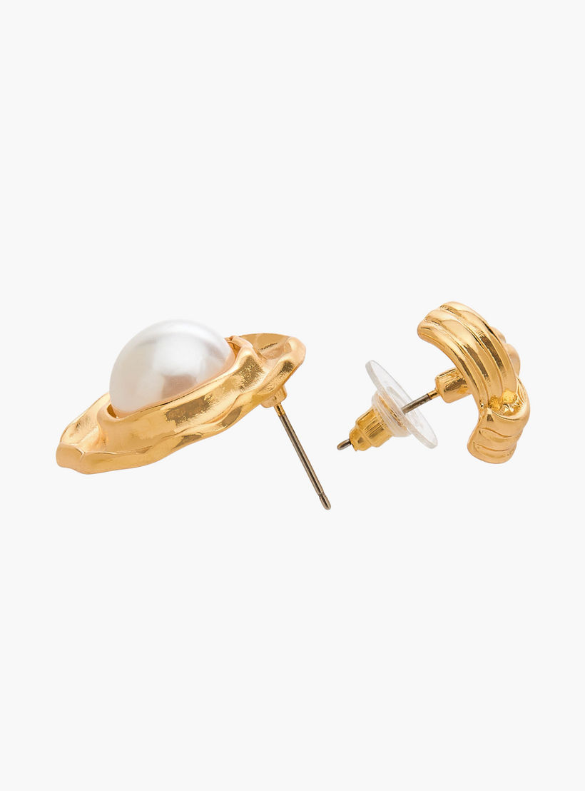 حلقان متنوعة بلون ذهبي ومكبس إغلاق خلفي من جلو - طقم من قطعتين-women-watchesandjewellery-jewellery-earrings-image-5