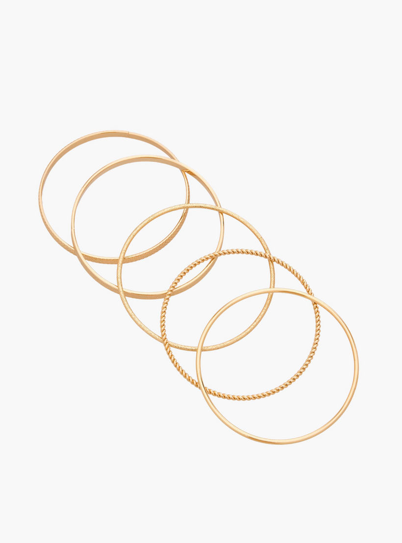 أساور بنقشة بارزة بلون ذهبي من جلو - طقم من 5 أساور-women-watchesandjewellery-jewellery-banglesandbracelets-image-12