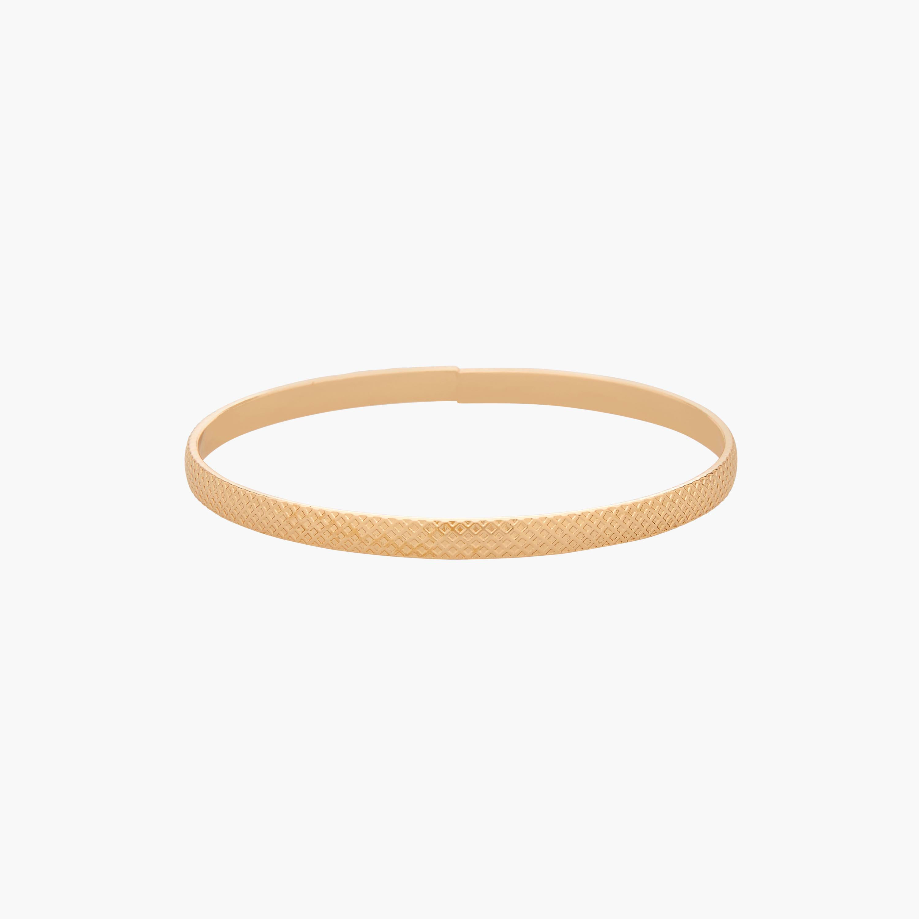 أساور بنقشة بارزة بلون ذهبي من جلو - طقم من 5 أساور-women-watchesandjewellery-jewellery-banglesandbracelets-image-2