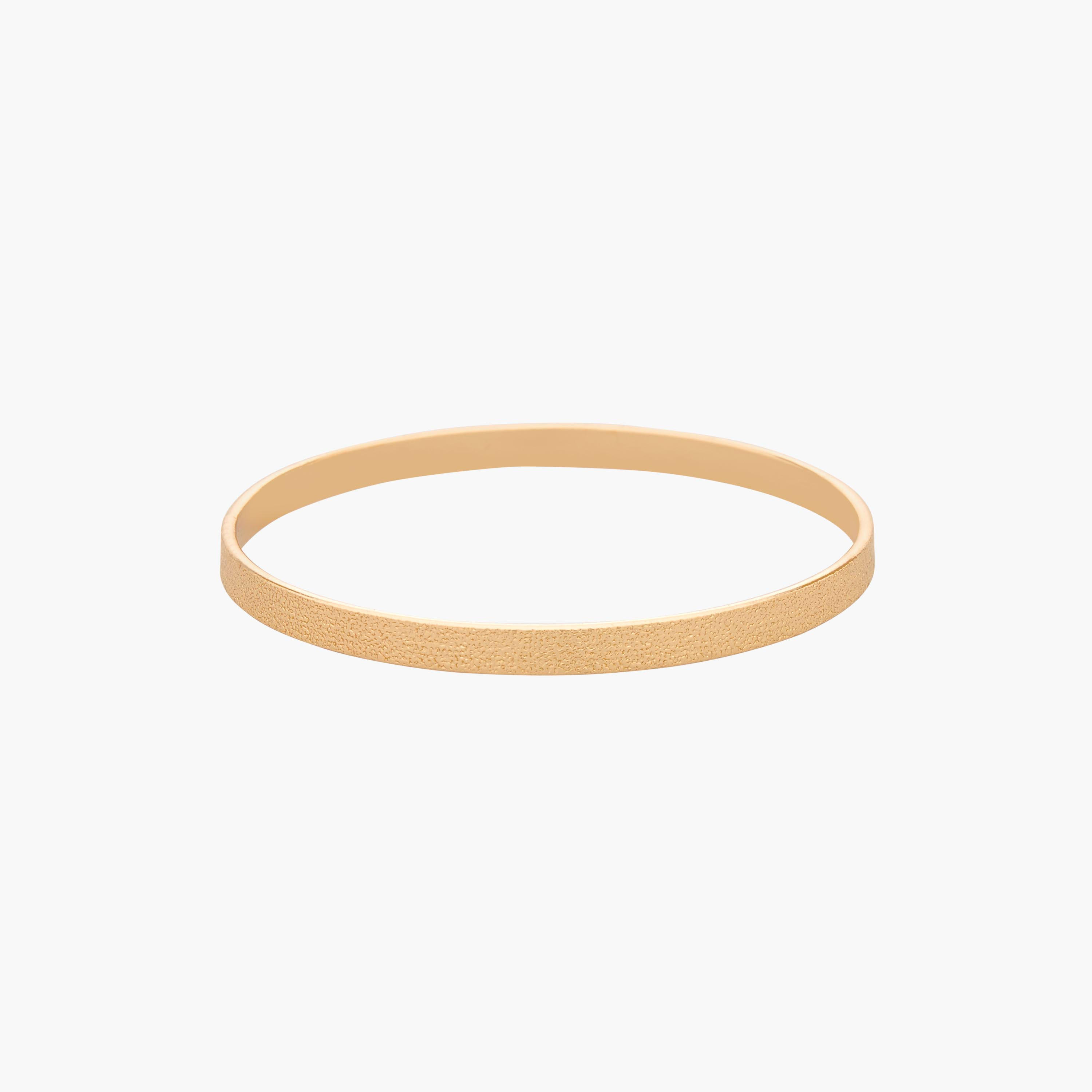 أساور بنقشة بارزة بلون ذهبي من جلو - طقم من 5 أساور-women-watchesandjewellery-jewellery-banglesandbracelets-image-4