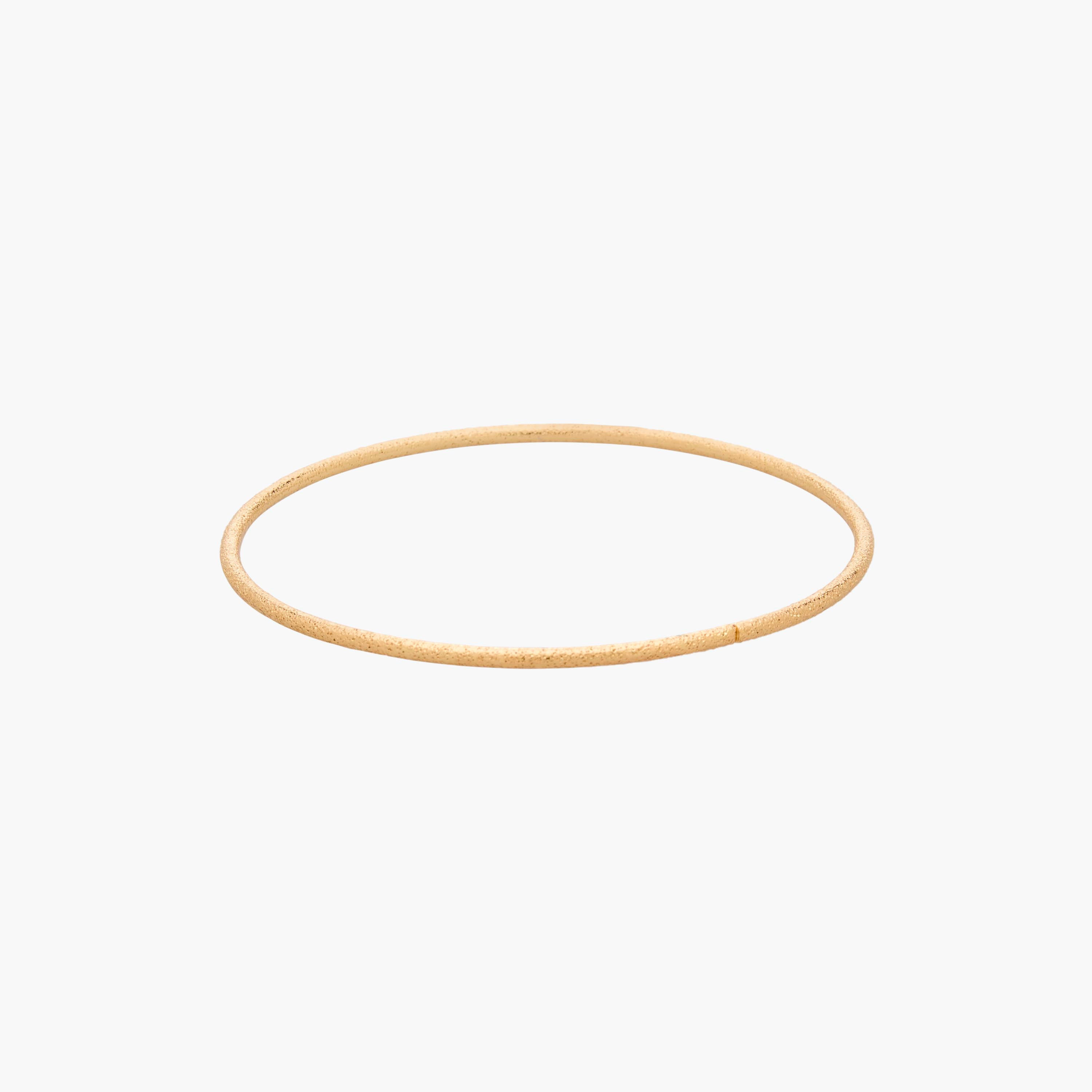 أساور بنقشة بارزة بلون ذهبي من جلو - طقم من 5 أساور-women-watchesandjewellery-jewellery-banglesandbracelets-image-6