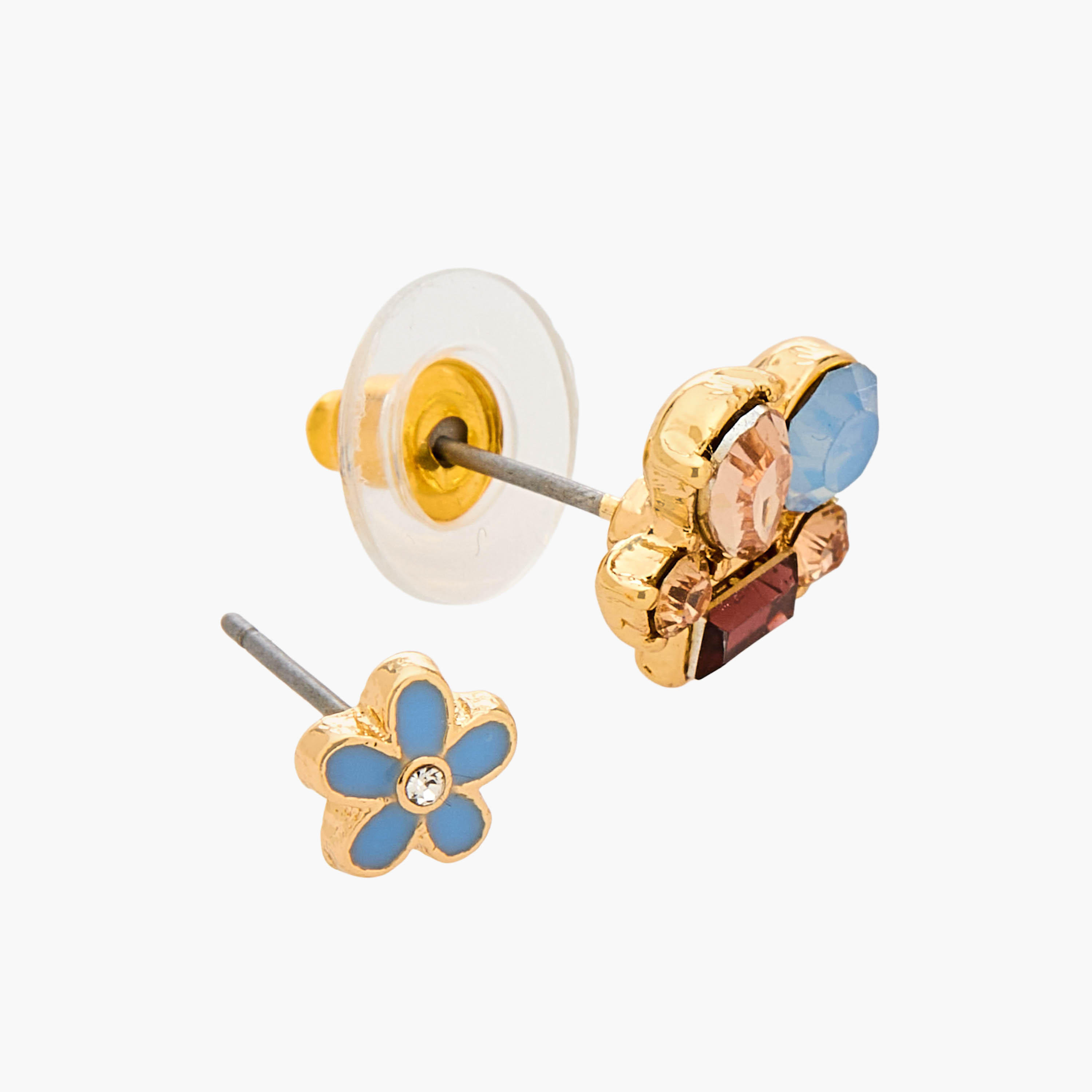 حلقان مزينة بالأحجار بلون ذهبي ومكبس إغلاق خلفي من جلوو - طقم من 6-women-watchesandjewellery-jewellery-earrings-image-4