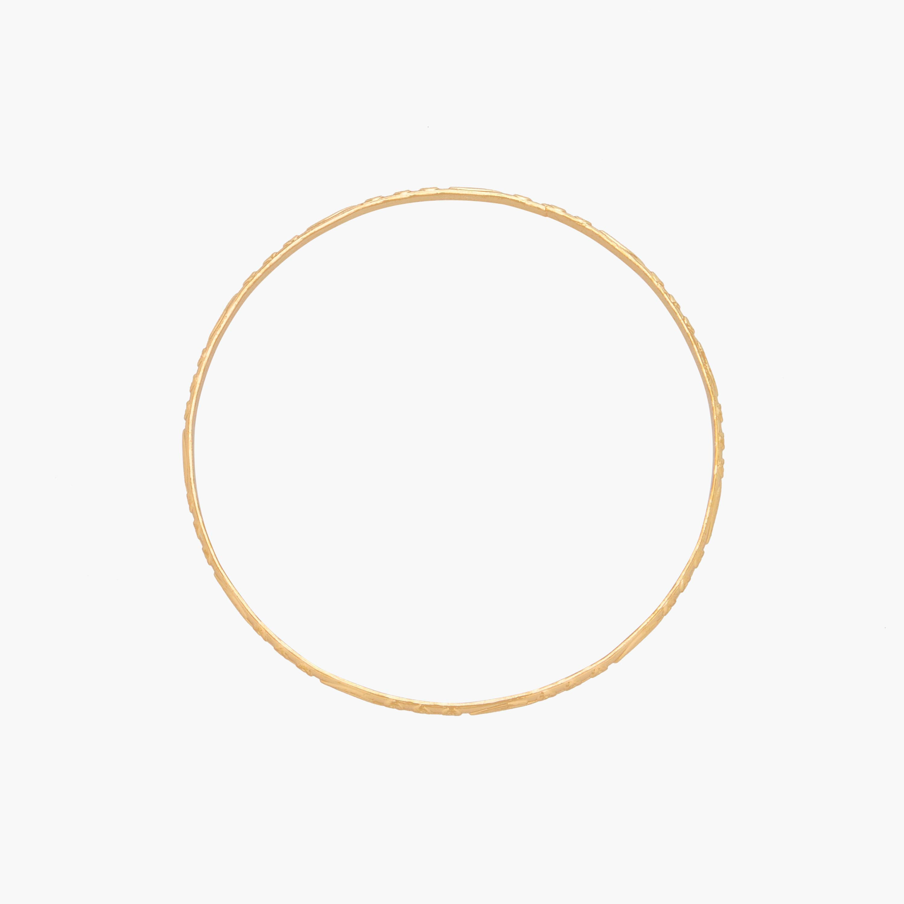 أساور بارزة الملمس بلون ذهبي - عبوة 7 قطع-women-watchesandjewellery-jewellery-banglesandbracelets-image-12