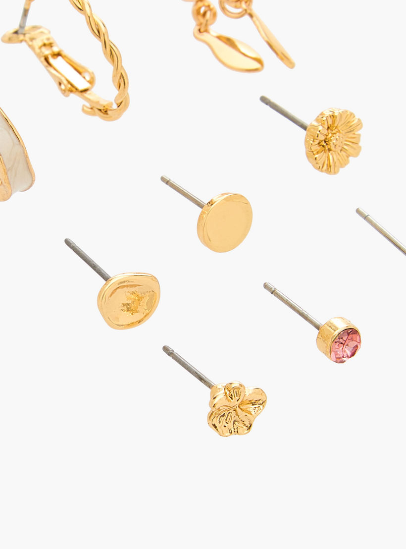 حلقان متنوعة بلون ذهبي ومكبس إغلاق خلفي من جلوو - طقم من 9-women-watchesandjewellery-jewellery-earrings-image-3